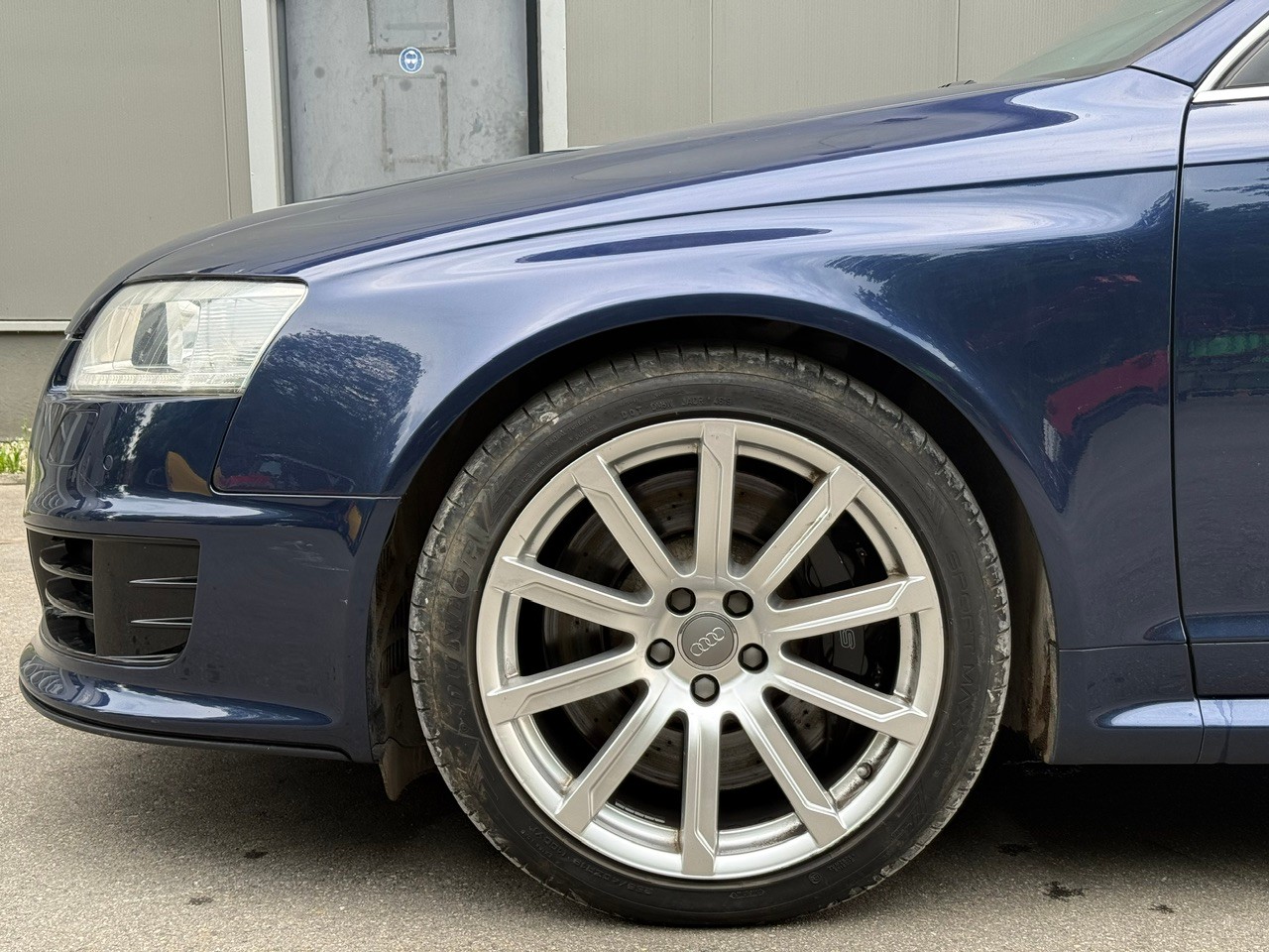 AUDI RS6 Avant 5.0 TFSI V10 quattro tiptronic-image-2