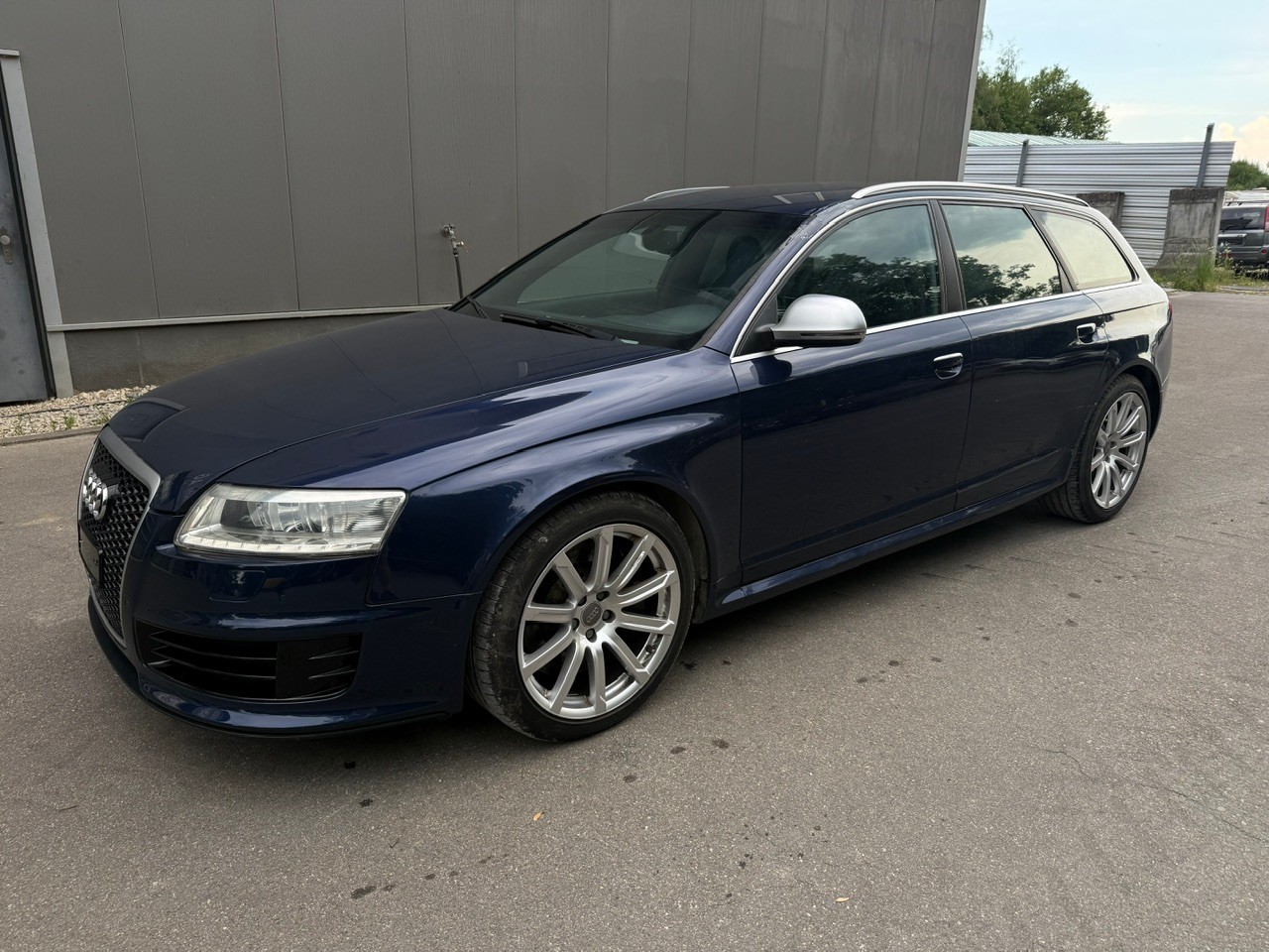 AUDI RS6 Avant 5.0 TFSI V10 quattro tiptronic-image-0