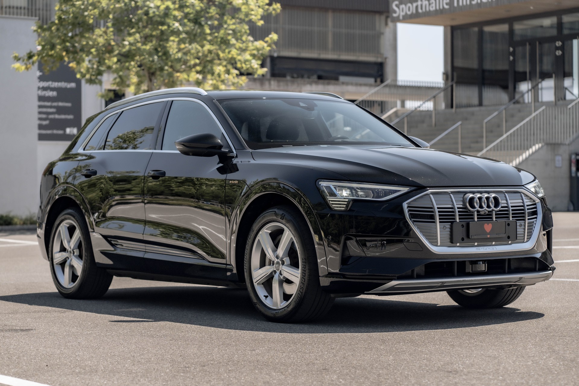 AUDI e-tron 55 Advanced quattro * FRISCH AB MFK & SERVICE * NEUE REIFEN * SOH 91,3 % *-showroom-element-2