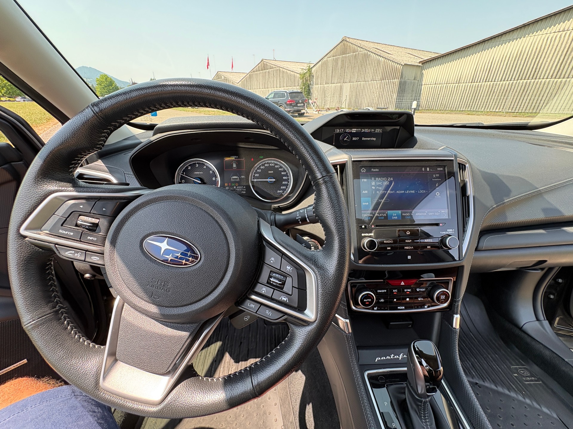 SUBARU 2.0i e-Boxer Luxury-image-5