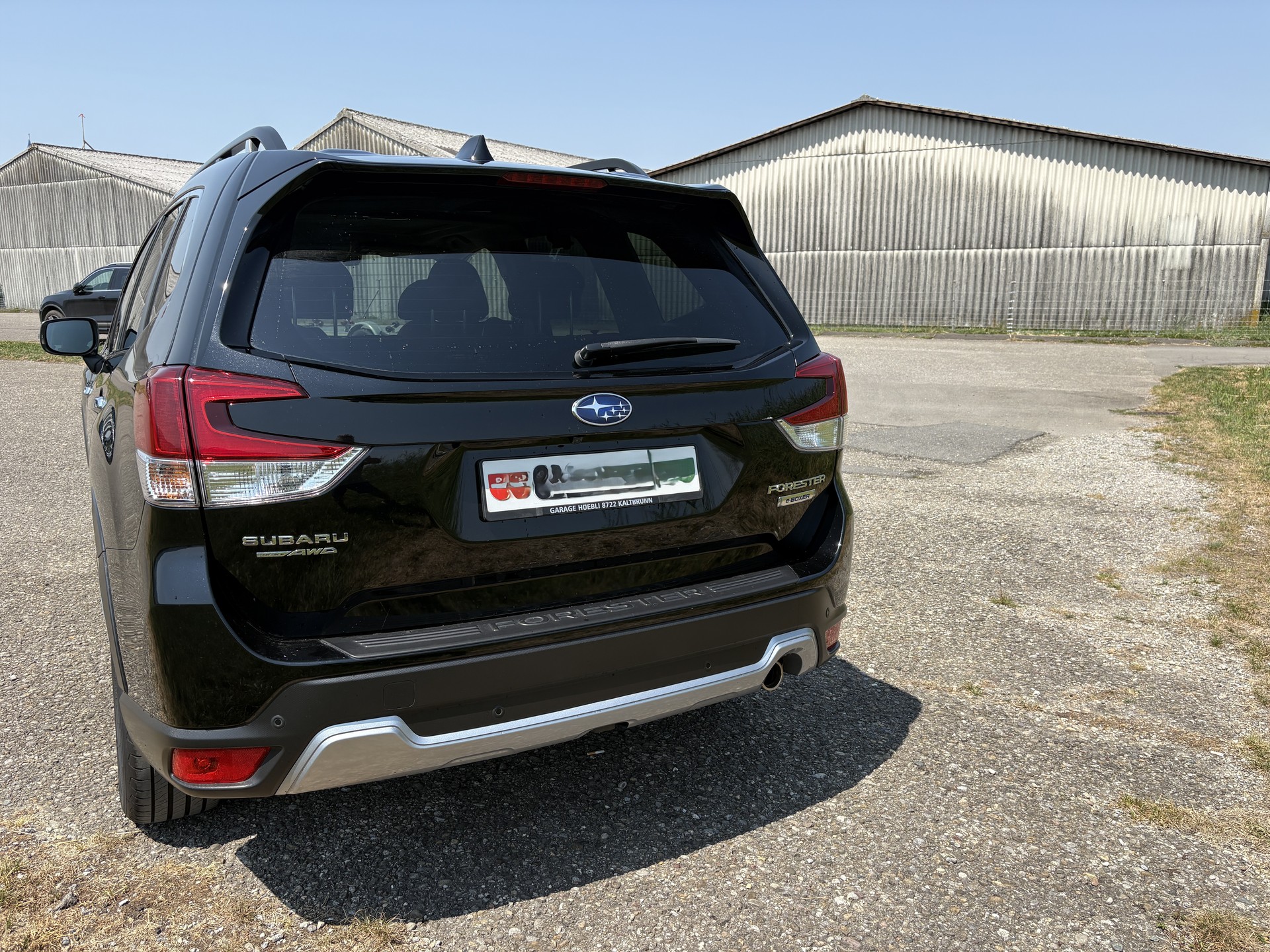 SUBARU 2.0i e-Boxer Luxury-image-2