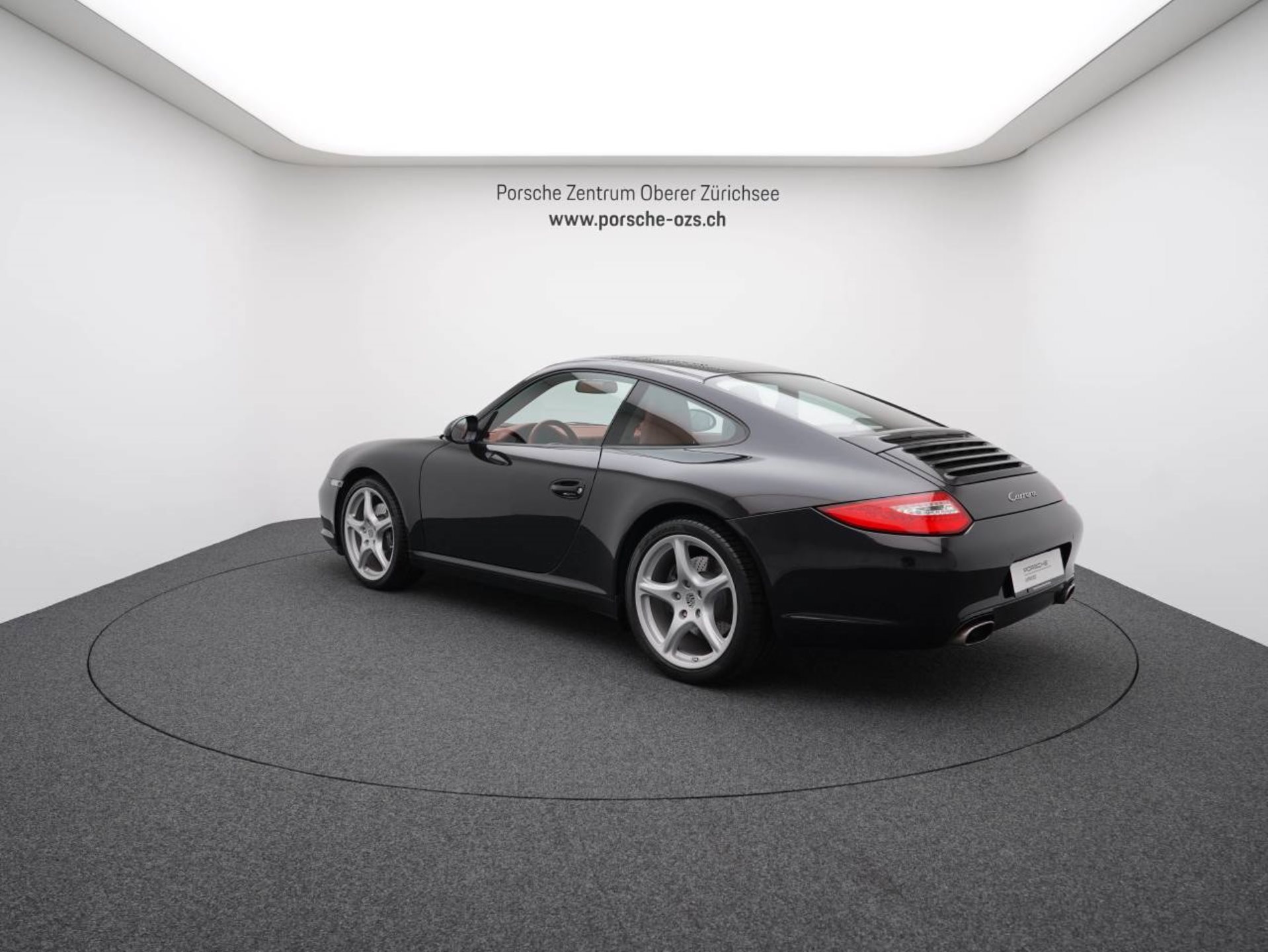 PORSCHE 911 Carrera Coupé-image-2