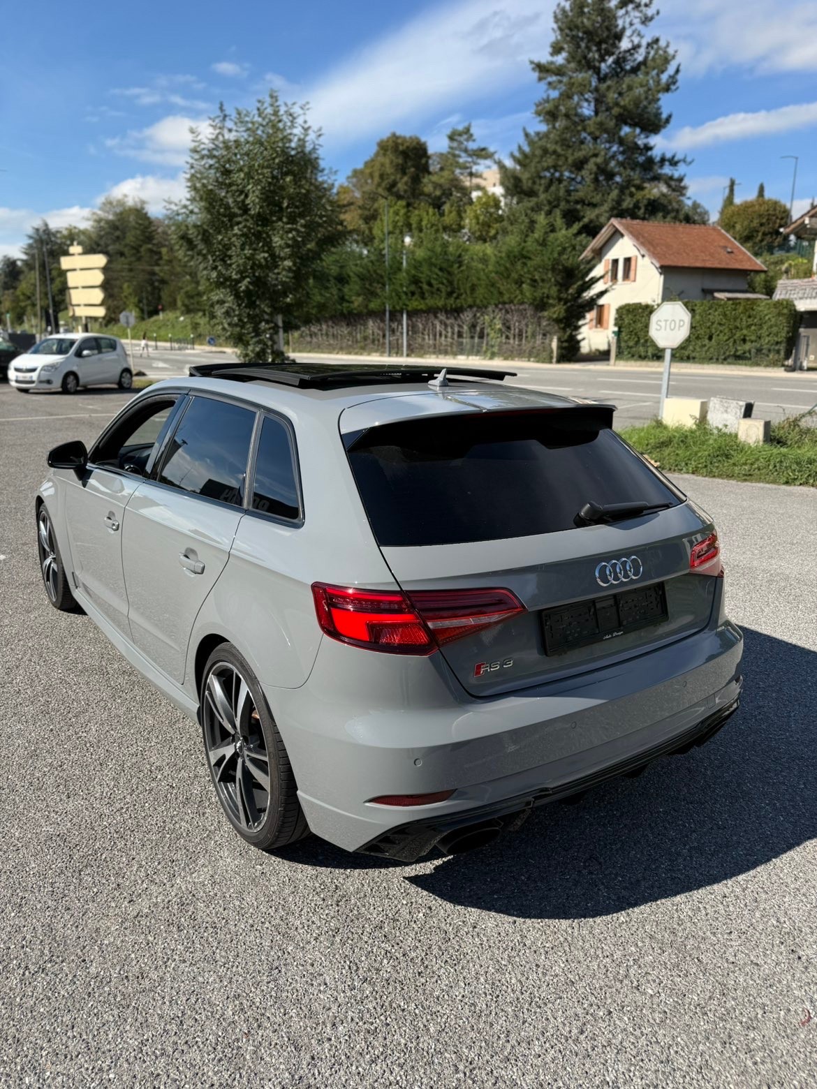 AUDI 2.5 T FSI quattro S-Tronic-image-1