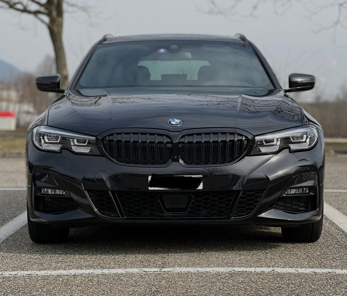 BMW 330i xDrive-image-1