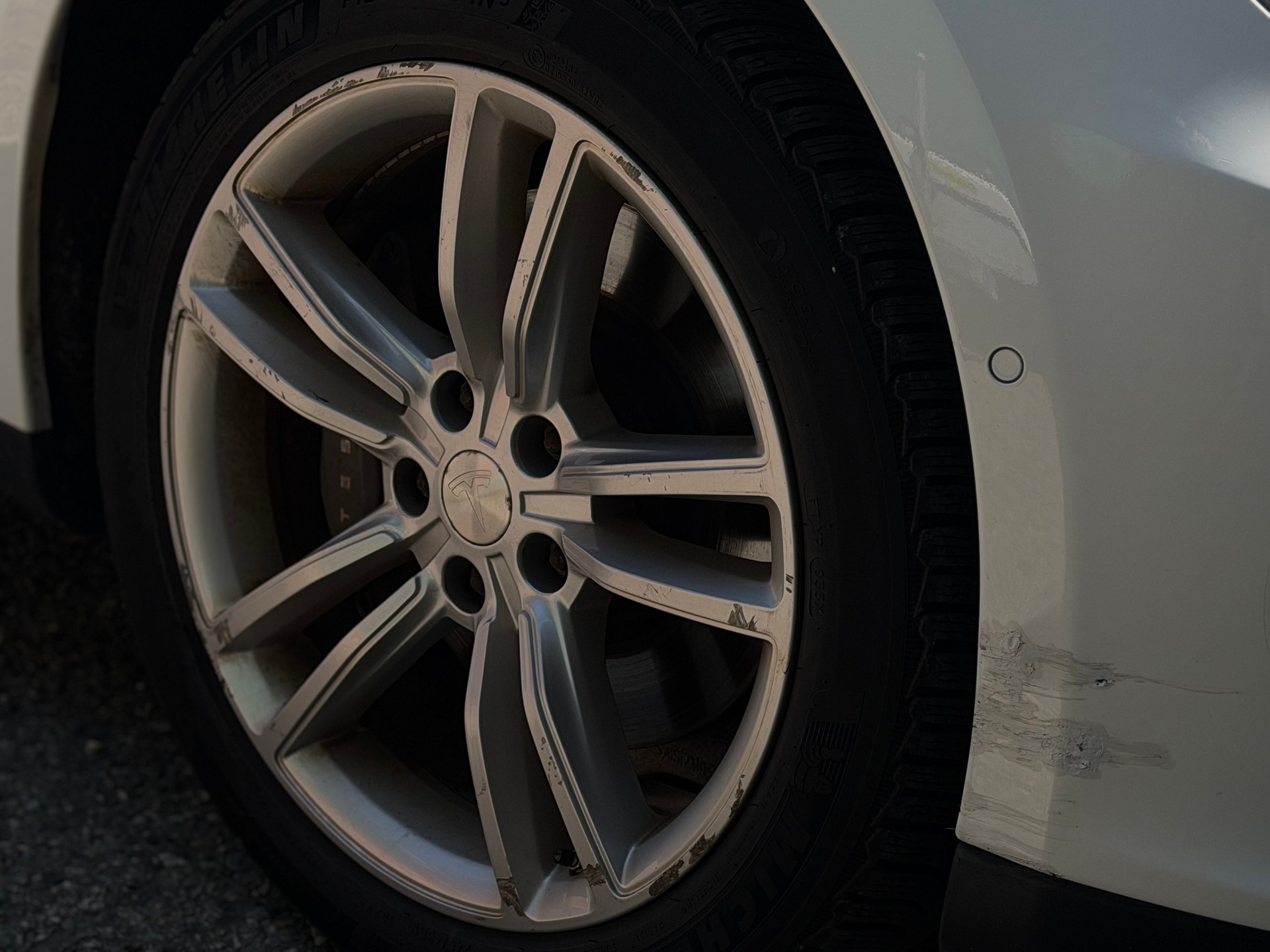 TESLA Model S 85 Signature Performance 85-image-26