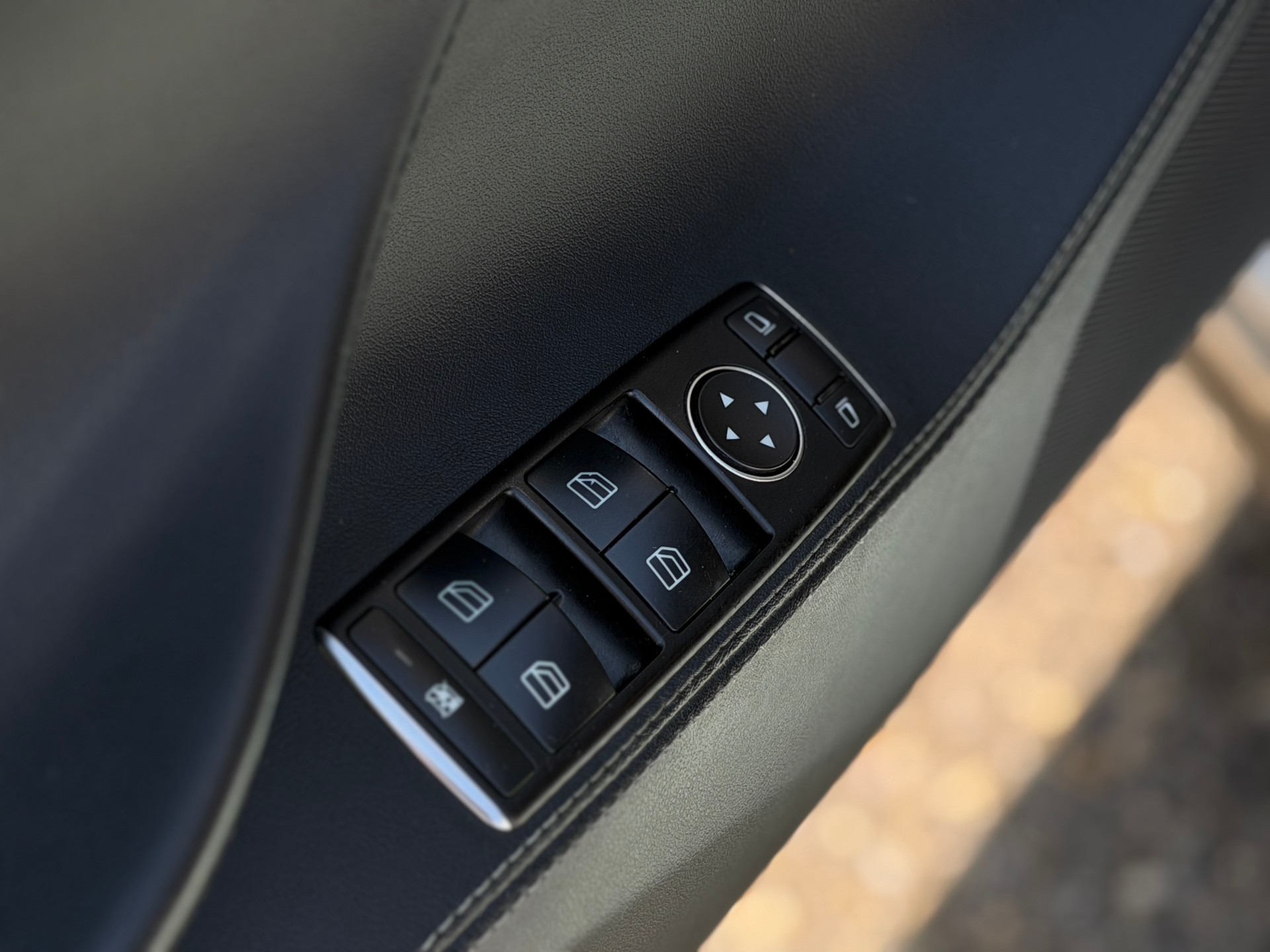 TESLA Model S 85 Signature Performance 85-image-13