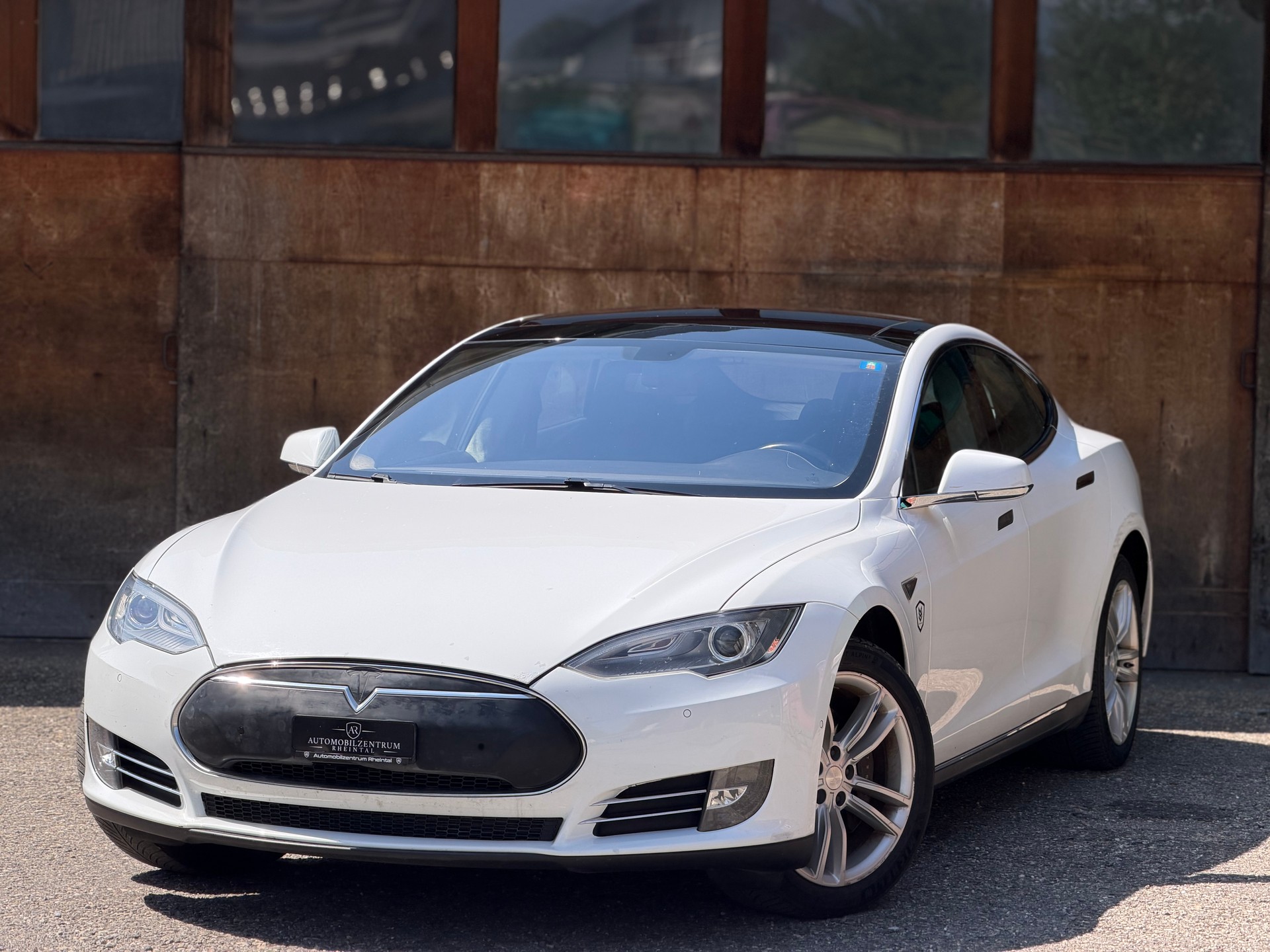 TESLA Model S 85 Signature Performance 85-image-0