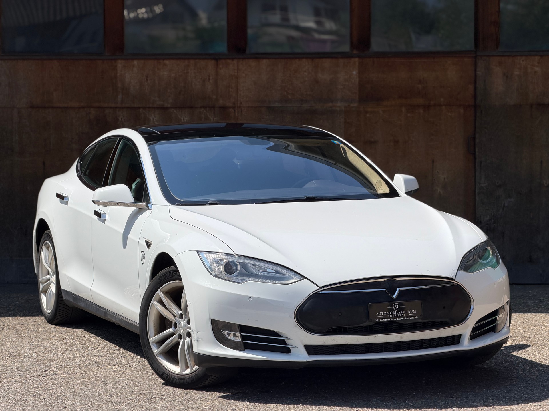 TESLA Model S 85 Signature Performance 85-image-2