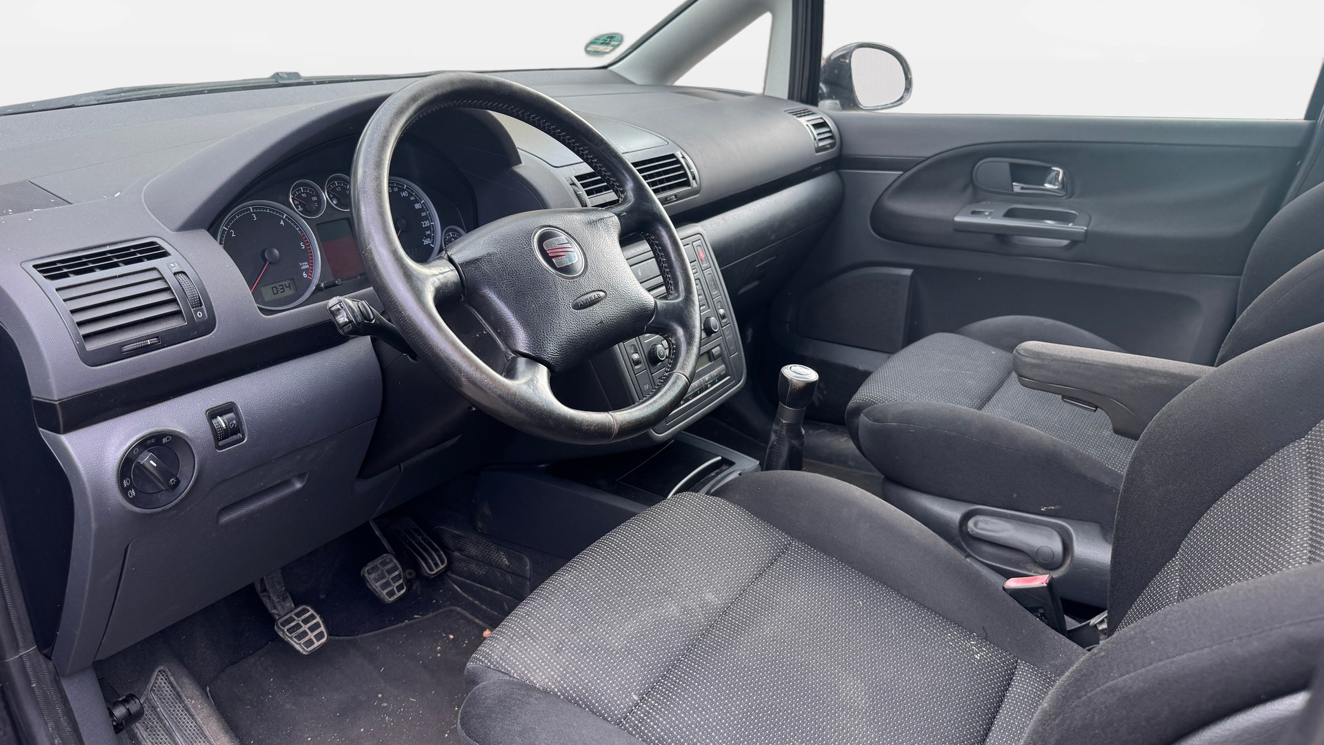 SEAT Alhambra 1.9 TDI 4x4-image-17