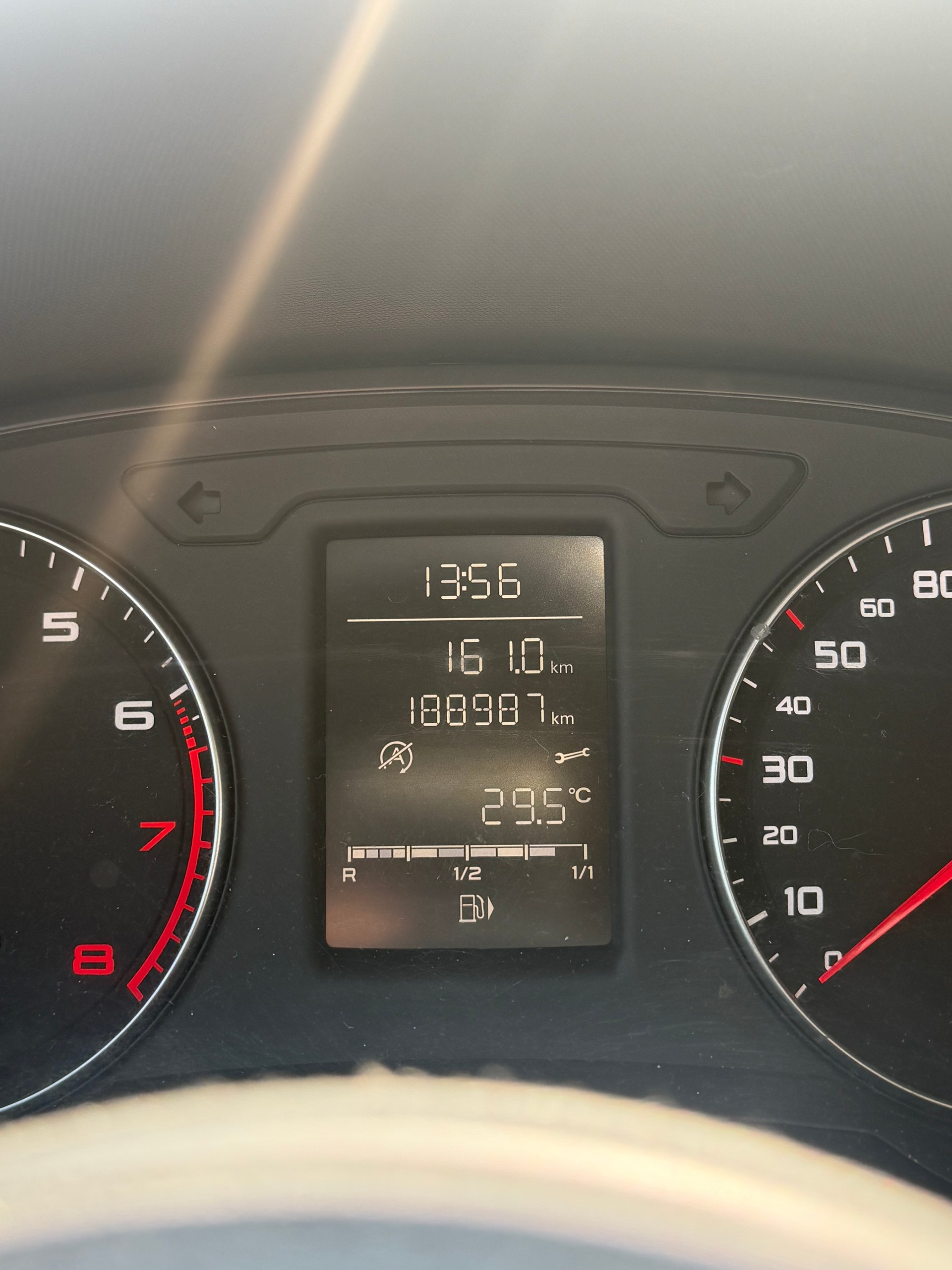 AUDI A1 1.2 TFSI Ambition-image-7