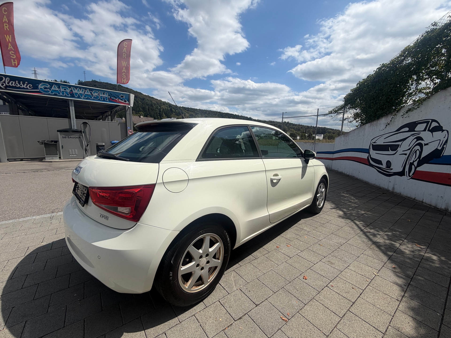 AUDI A1 1.2 TFSI Ambition-image-4