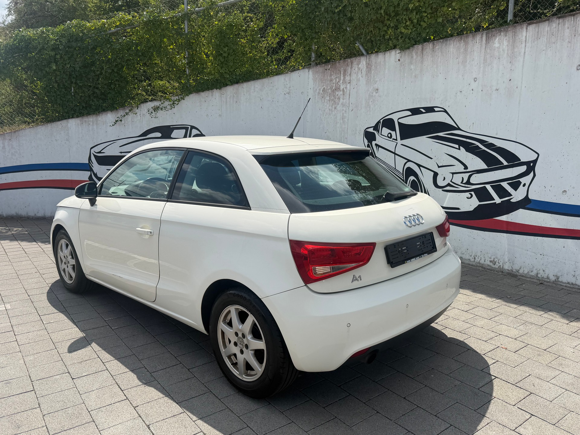 AUDI A1 1.2 TFSI Ambition-image-2