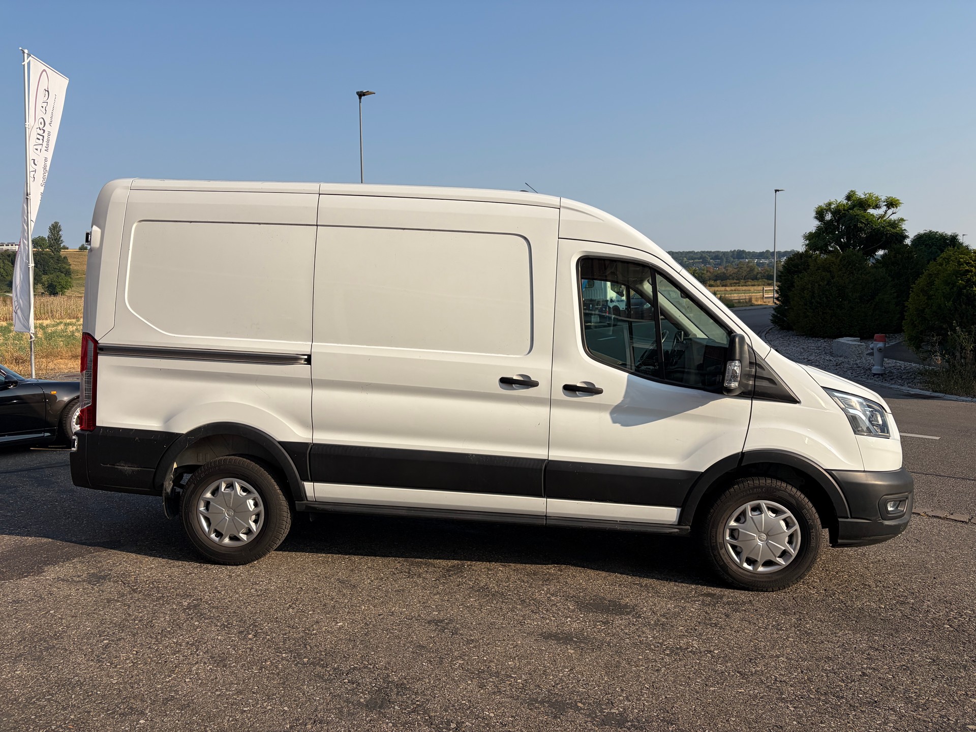 FORD Transit Van 350 L2 Trend 2.0 TDCi 170 HEV FWD-image-6