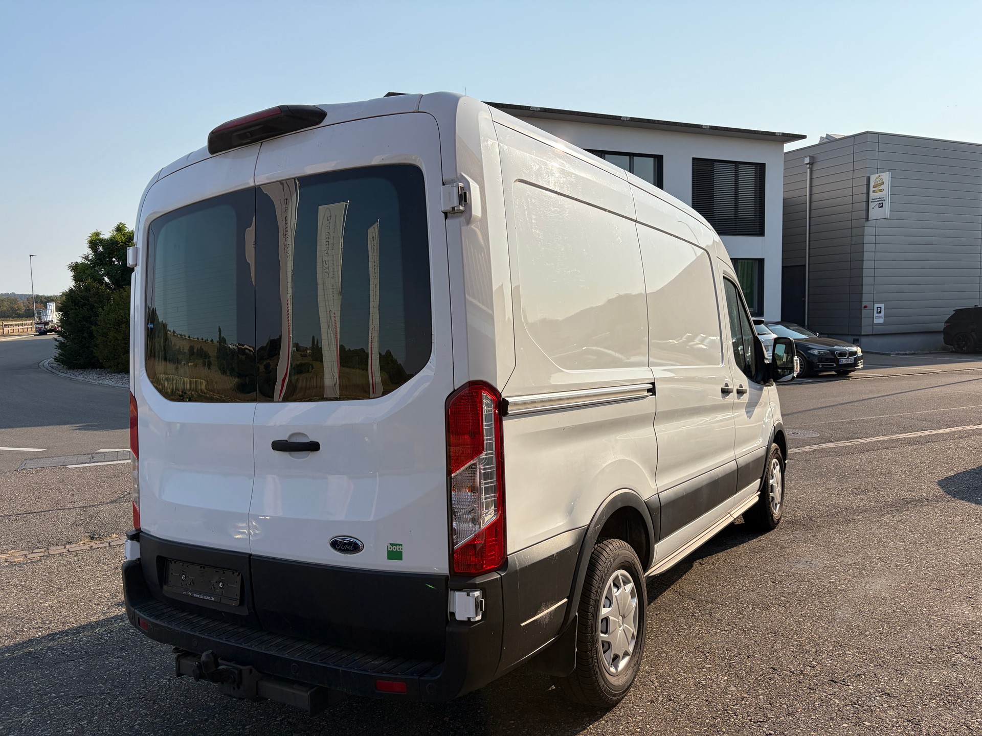 FORD Transit Van 350 L2 Trend 2.0 TDCi 170 HEV FWD-image-5