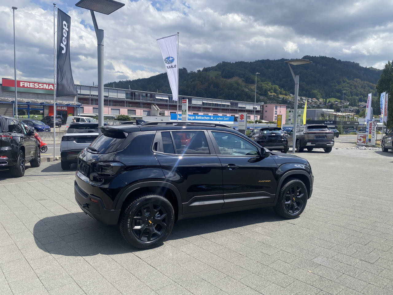 JEEP Avenger 1.2 MHEV The North Face 4xe-image-1