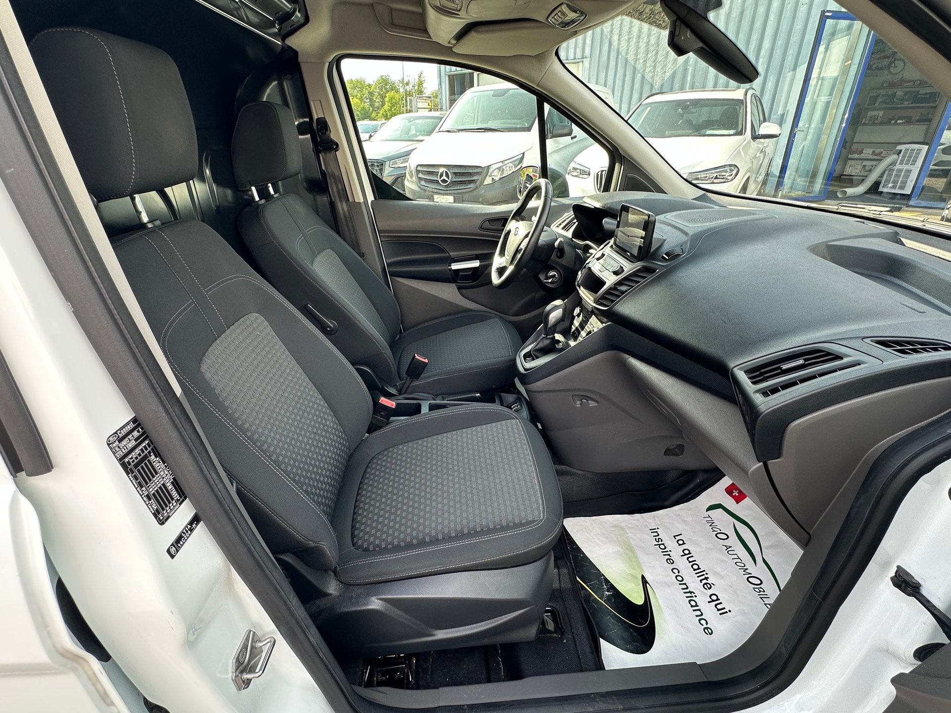 FORD Transit Connect Van T220 1.5 EcoBlue Trend Automat-image-19