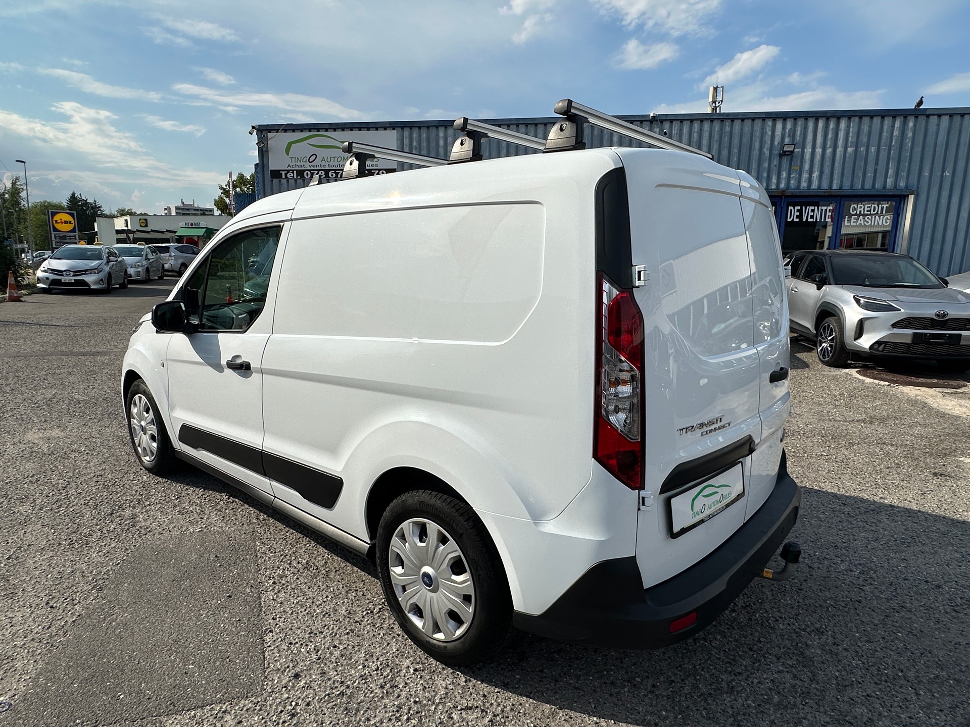FORD Transit Connect Van T220 1.5 EcoBlue Trend Automat-image-7
