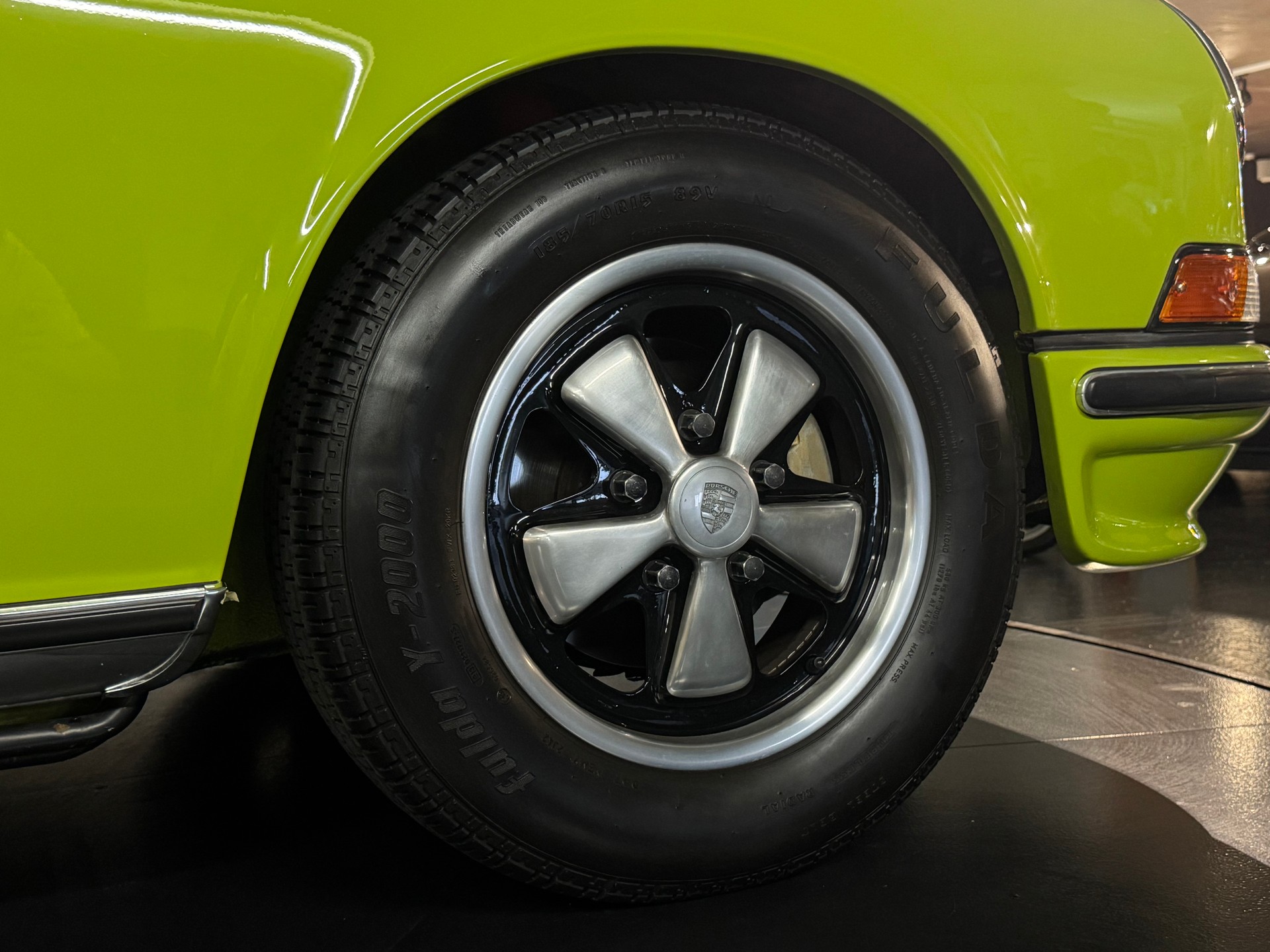 PORSCHE 911 S 2.4-image-11