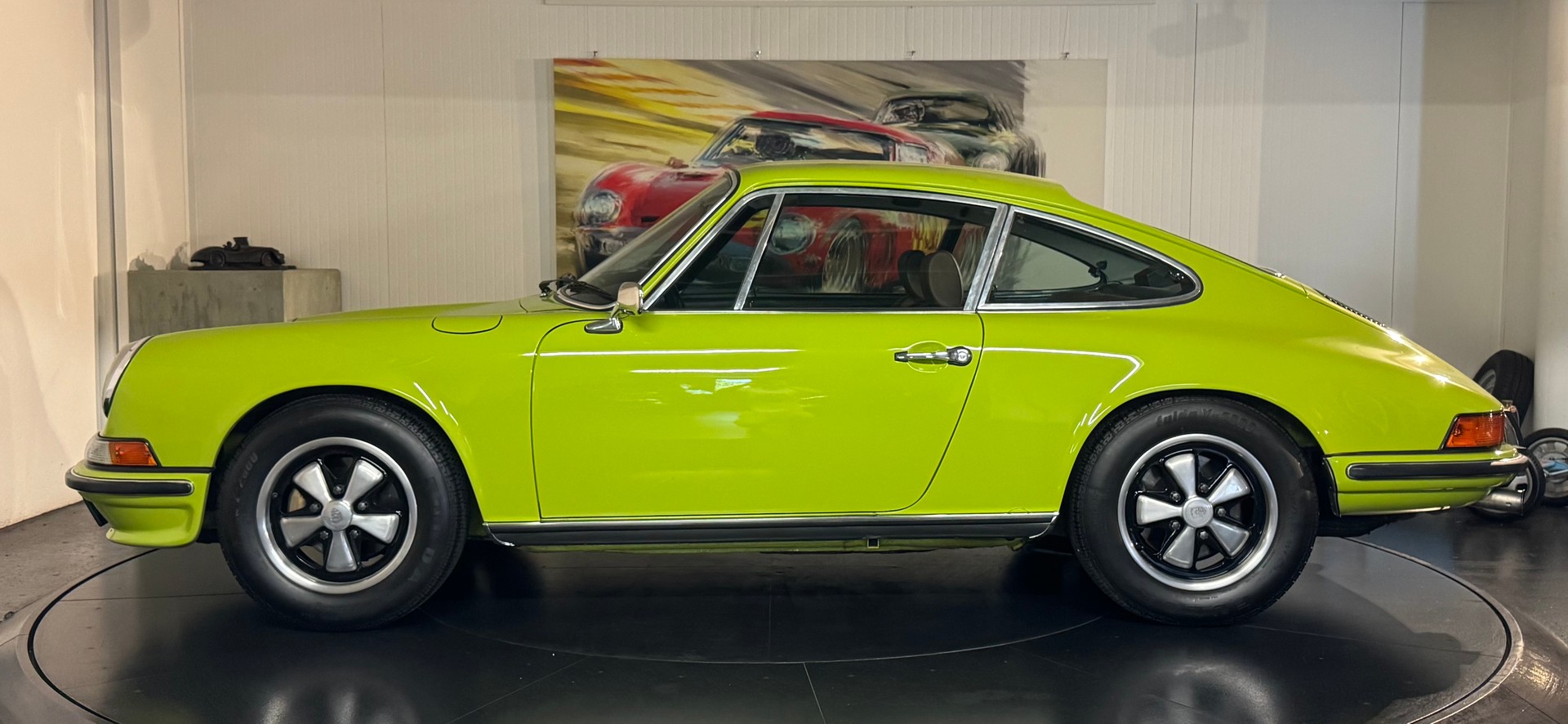 PORSCHE 911 S 2.4-image-1