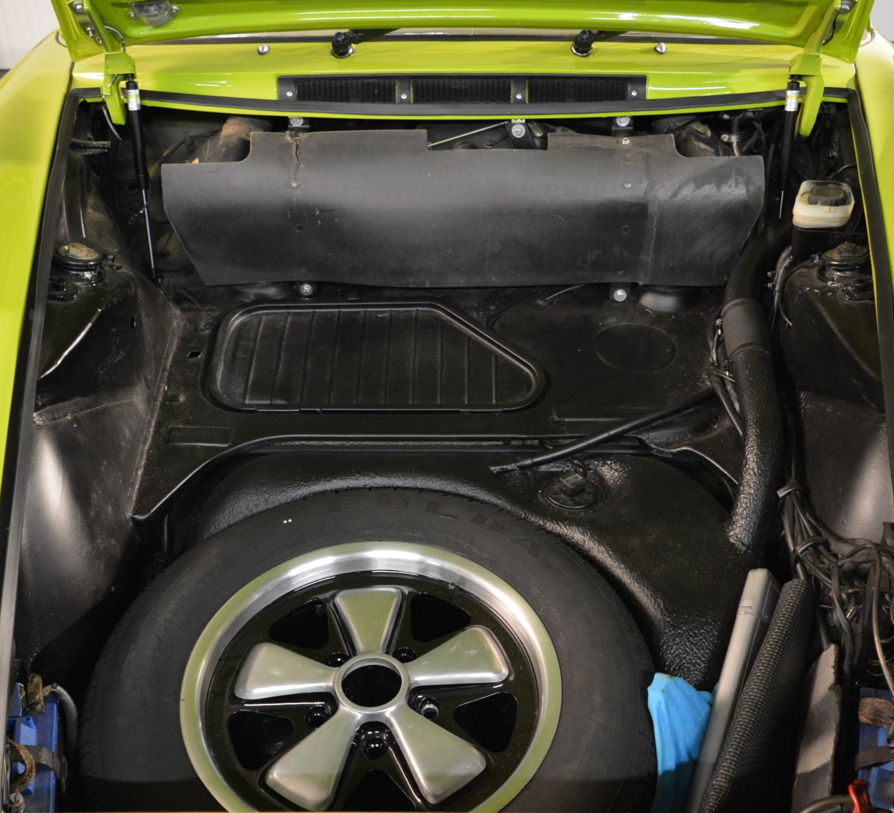 PORSCHE 911 S 2.4-image-21