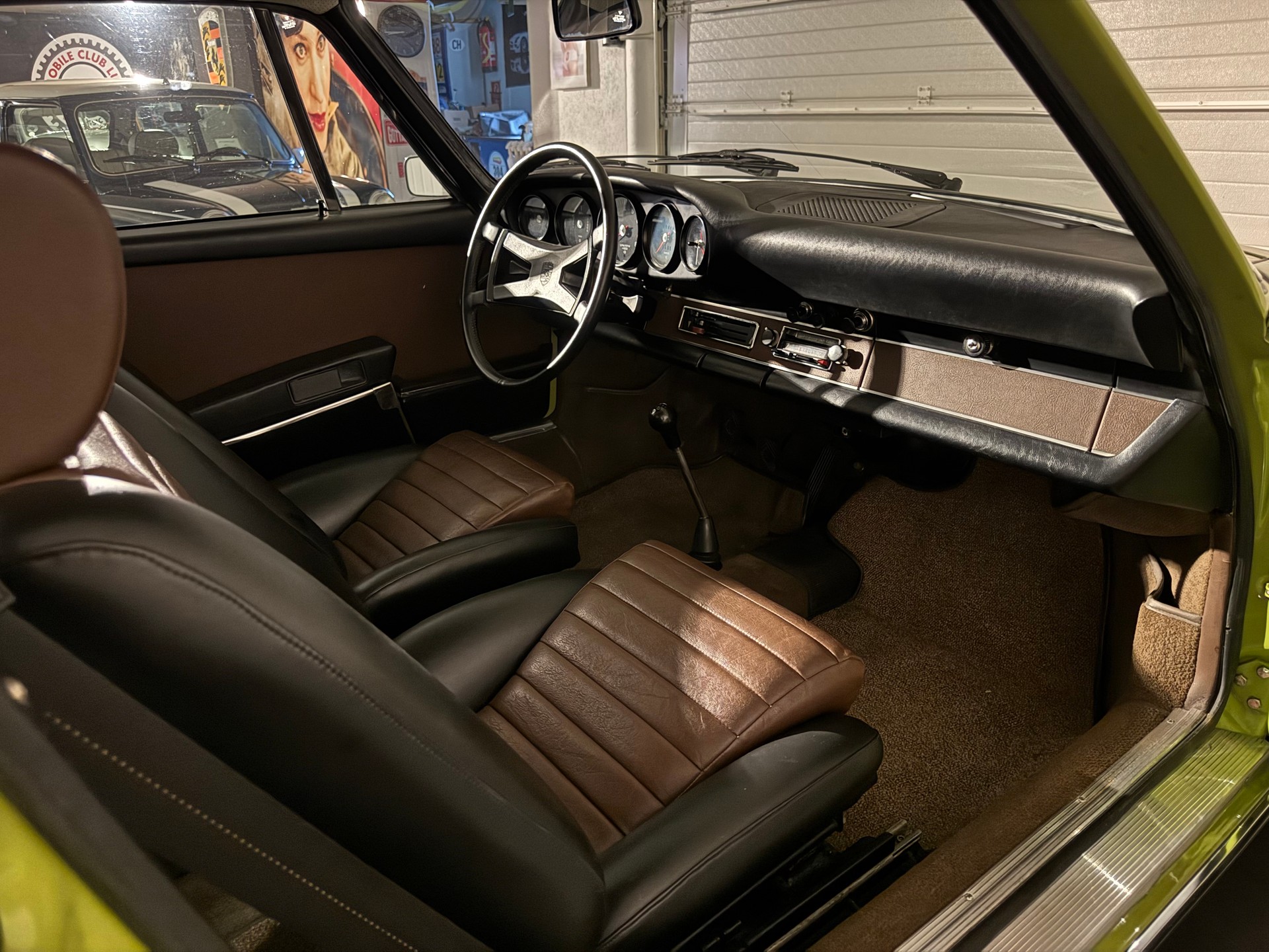 PORSCHE 911 S 2.4-image-17