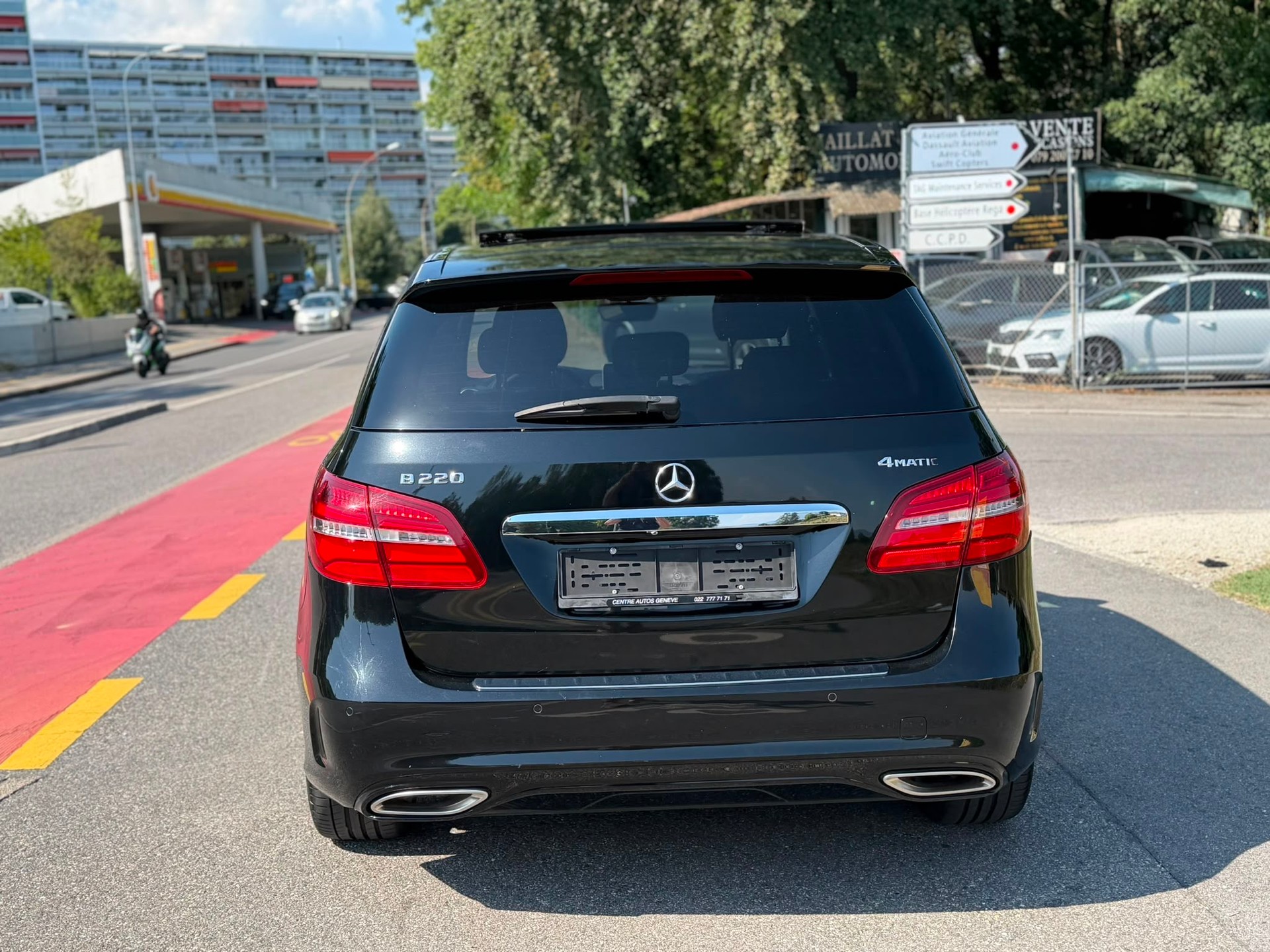MERCEDES-BENZ B 220 AMG Line 4Matic 7G-DCT-image-5