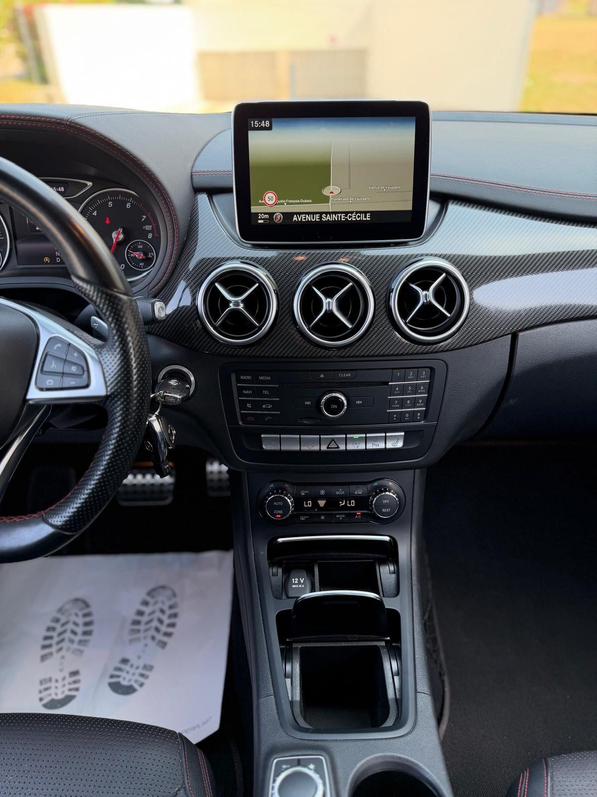 MERCEDES-BENZ B 220 AMG Line 4Matic 7G-DCT-image-12