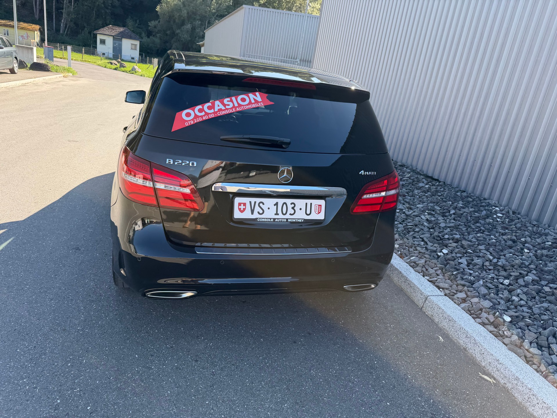 MERCEDES-BENZ B 220 AMG Line 4Matic 7G-DCT-showroom-element-2