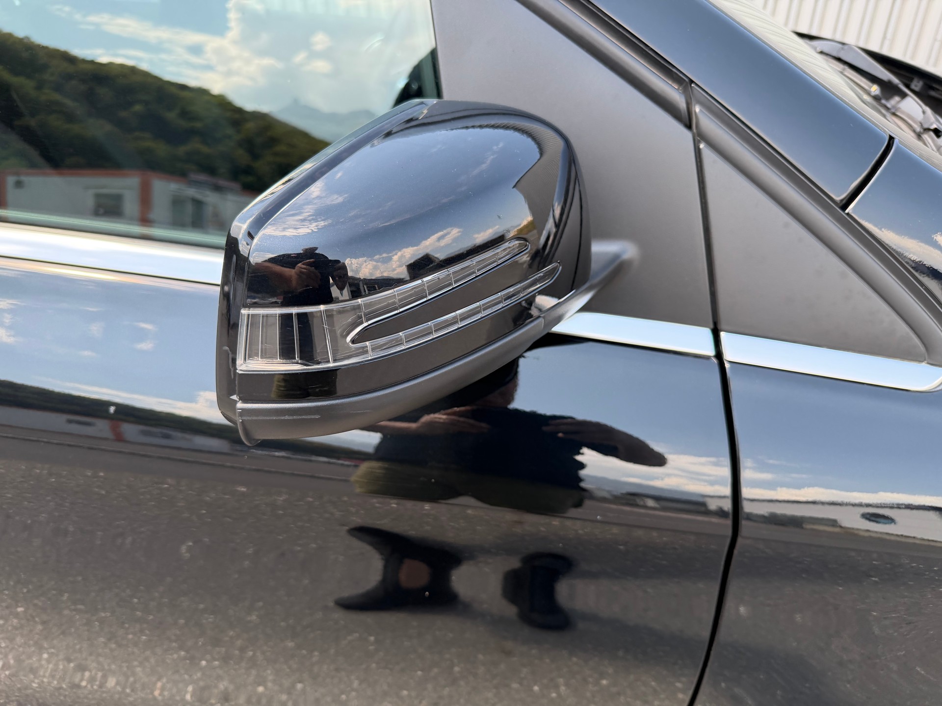 MERCEDES-BENZ B 220 AMG Line 4Matic 7G-DCT-image-13