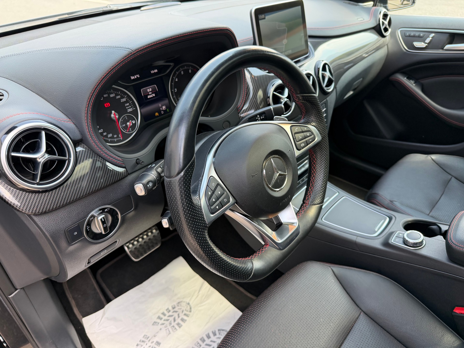 MERCEDES-BENZ B 220 AMG Line 4Matic 7G-DCT-image-19