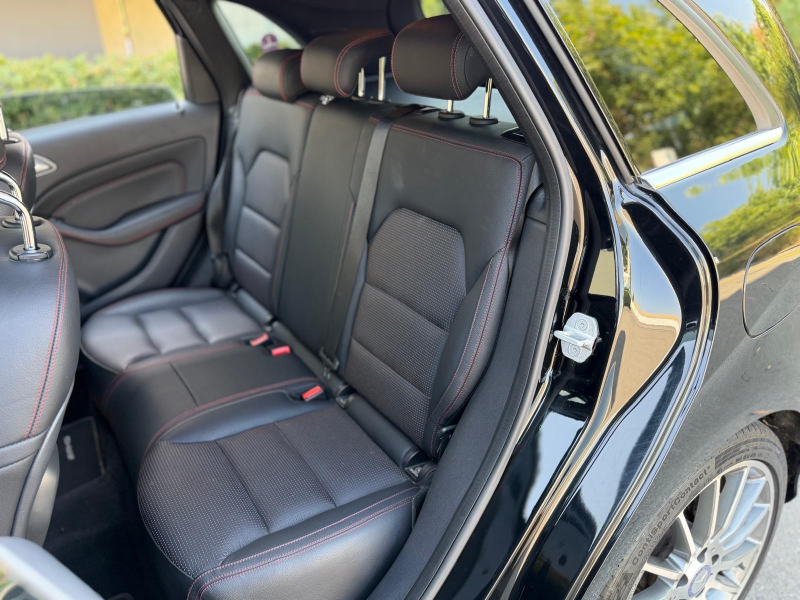 MERCEDES-BENZ B 220 AMG Line 4Matic 7G-DCT-image-16