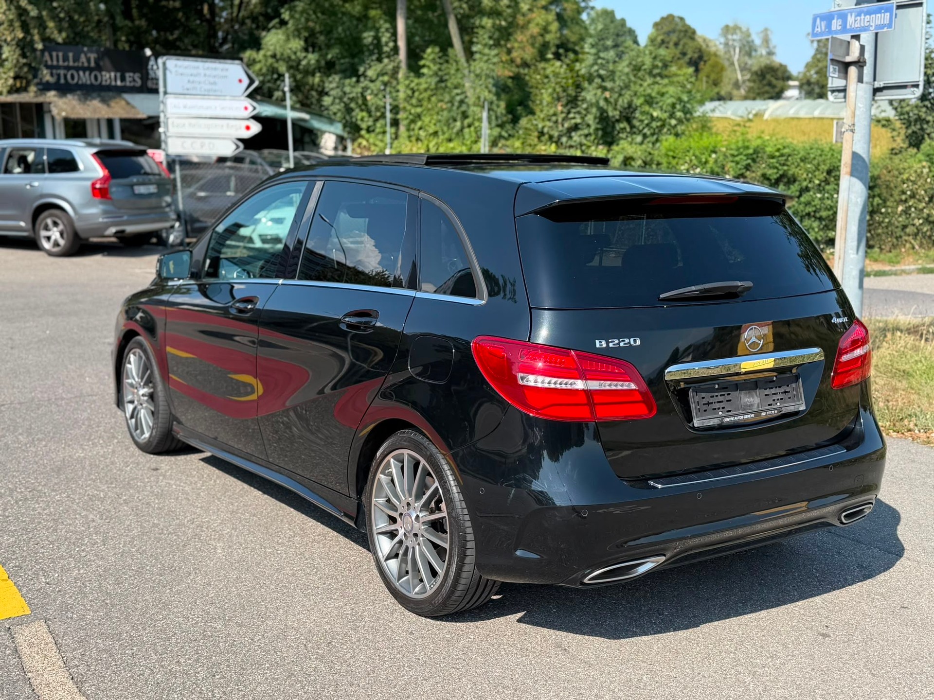 MERCEDES-BENZ B 220 AMG Line 4Matic 7G-DCT-image-1