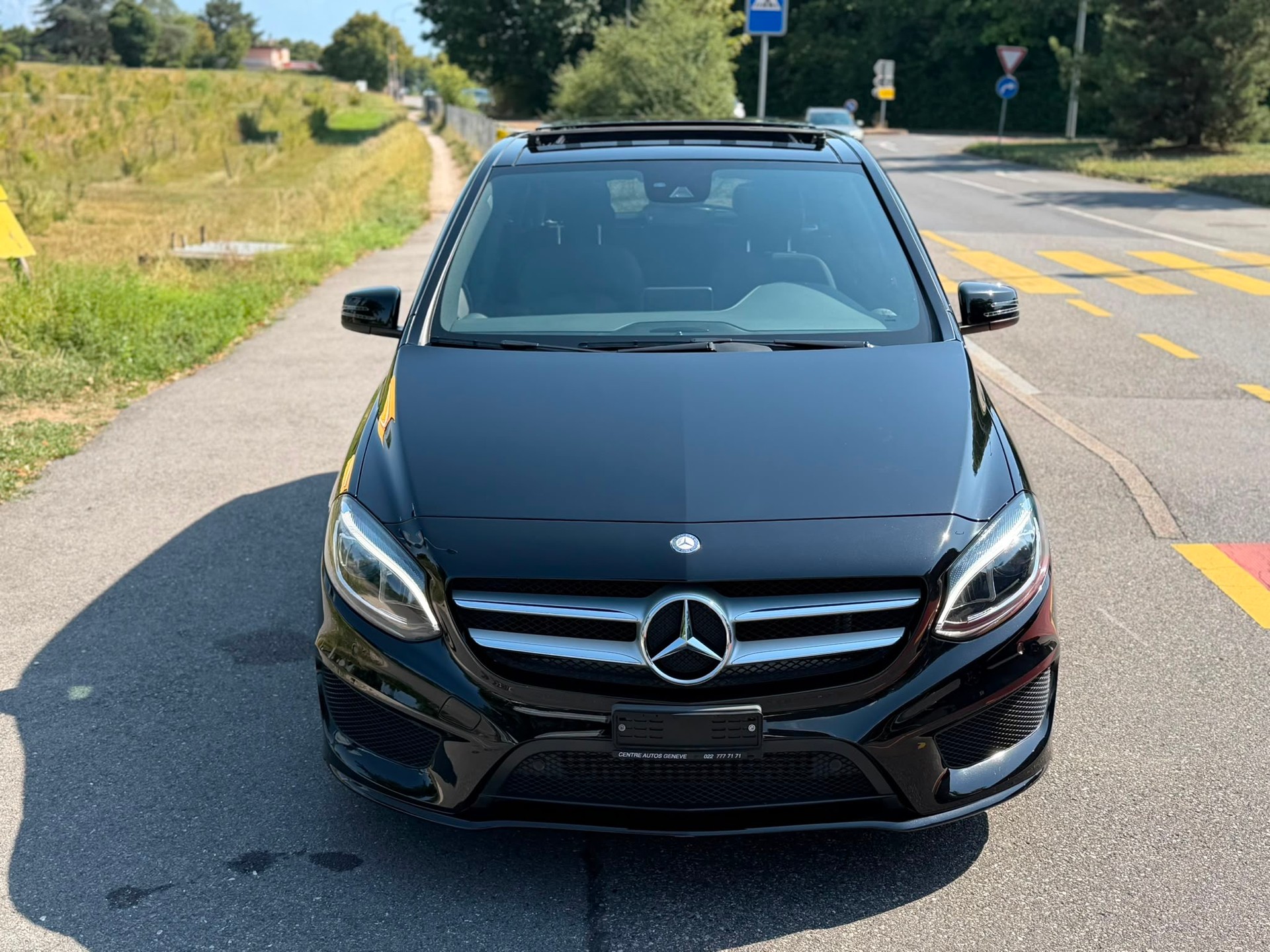 MERCEDES-BENZ B 220 AMG Line 4Matic 7G-DCT-image-6