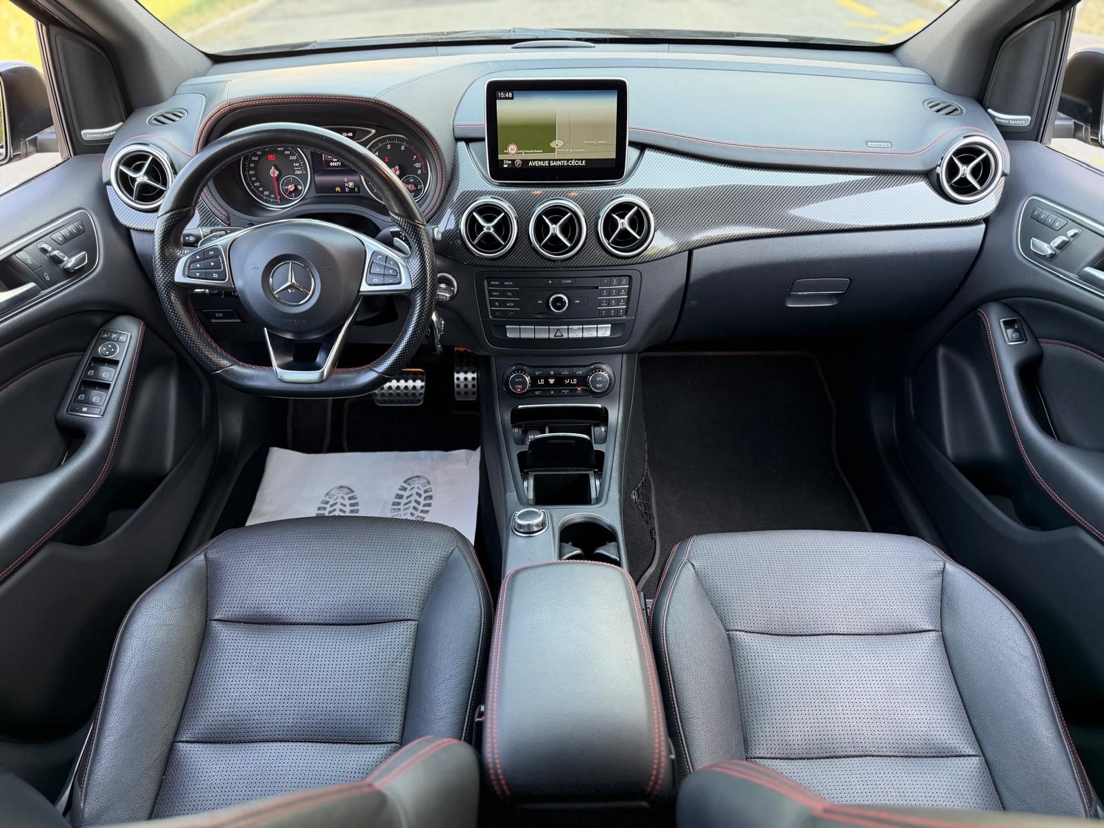 MERCEDES-BENZ B 220 AMG Line 4Matic 7G-DCT-image-8