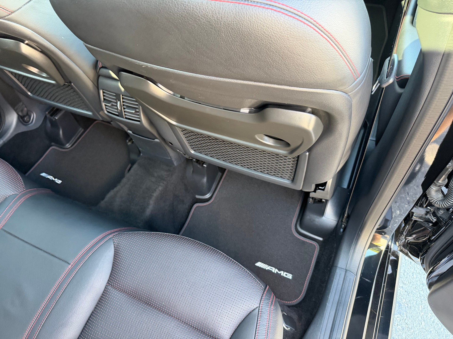 MERCEDES-BENZ B 220 AMG Line 4Matic 7G-DCT-image-43