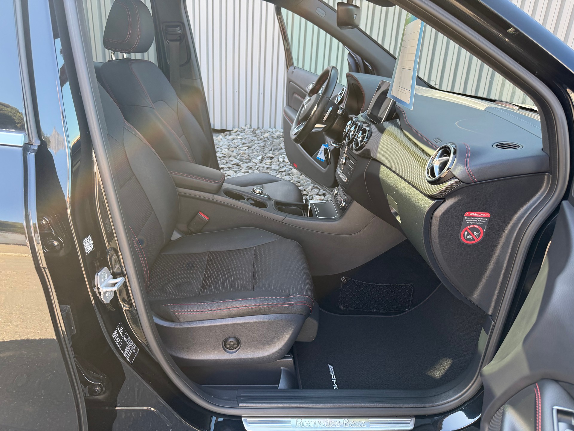 MERCEDES-BENZ B 220 AMG Line 4Matic 7G-DCT-image-30