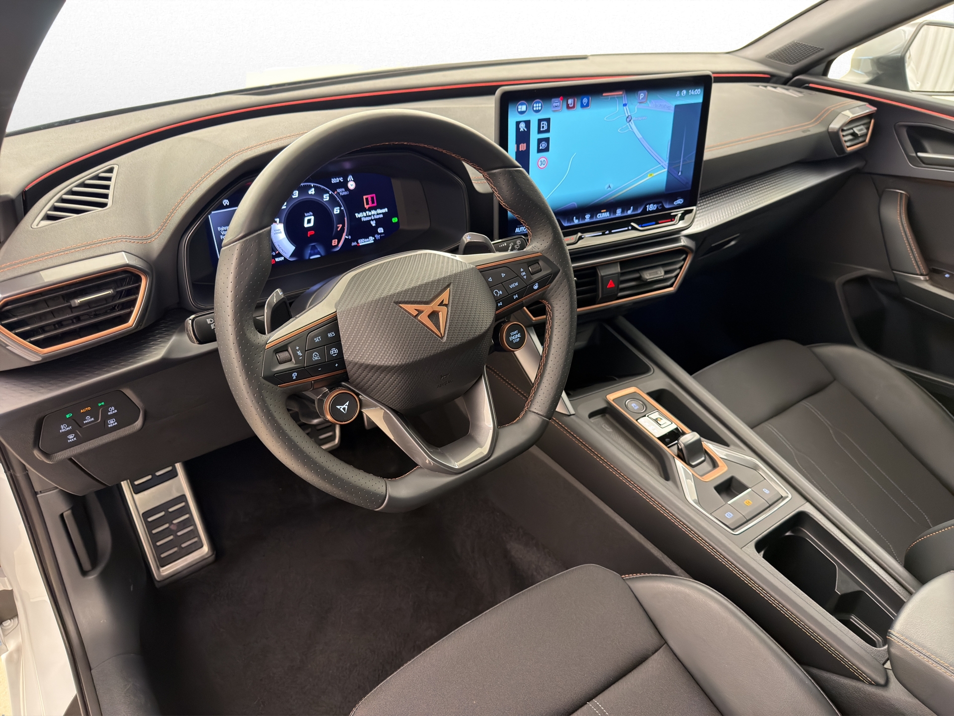 CUPRA Leon ST 1.5 eTSI DSG-image-13