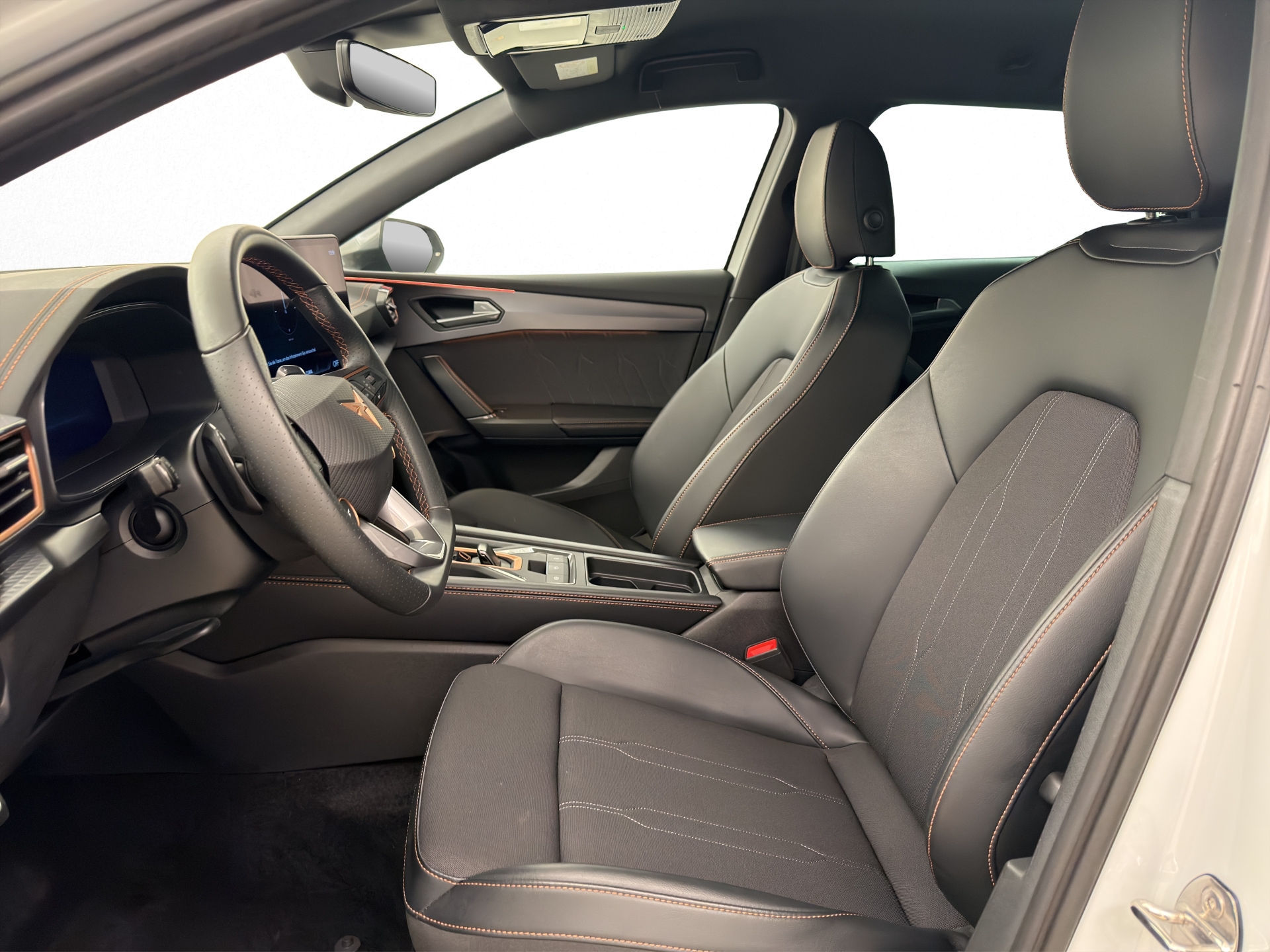 CUPRA Leon ST 1.5 eTSI DSG-image-5