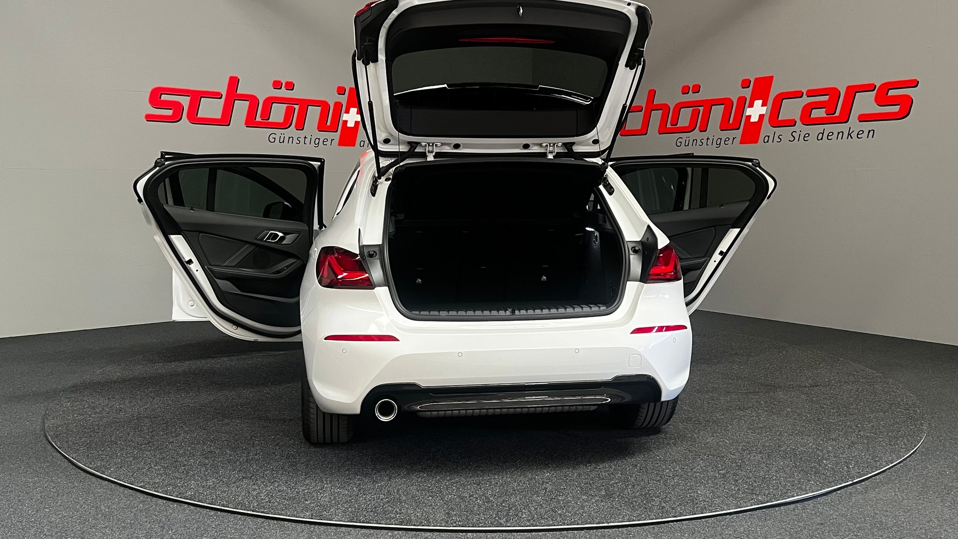 BMW 118i Sport Line Steptronic-image-5