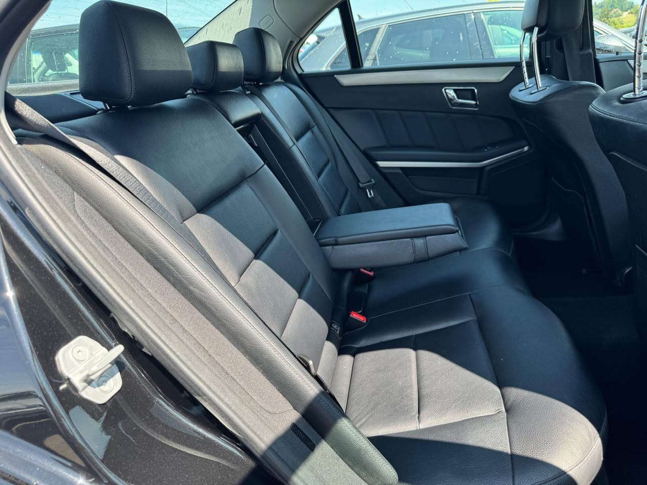 MERCEDES-BENZ E 350 CDI BlueEff. Avantgarde 4Matic 7G-Tronic-image-10