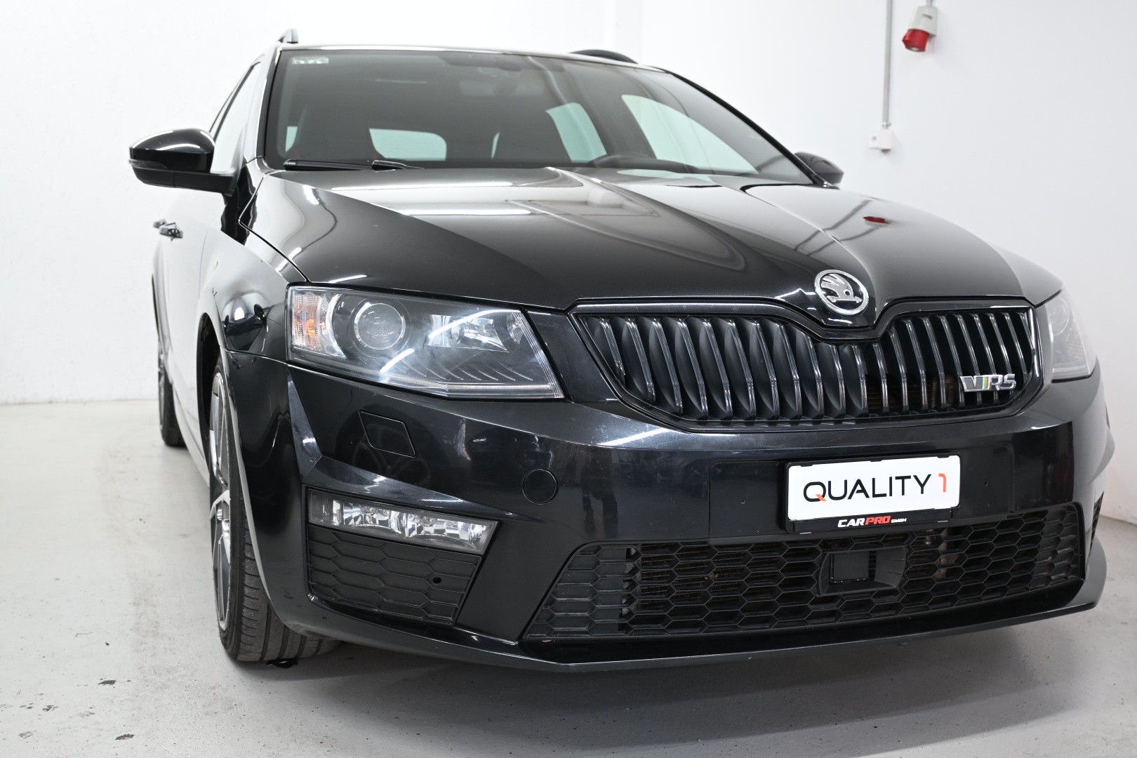 SKODA Octavia Combi 2.0 TDI RS 4x4 DSG-image-1