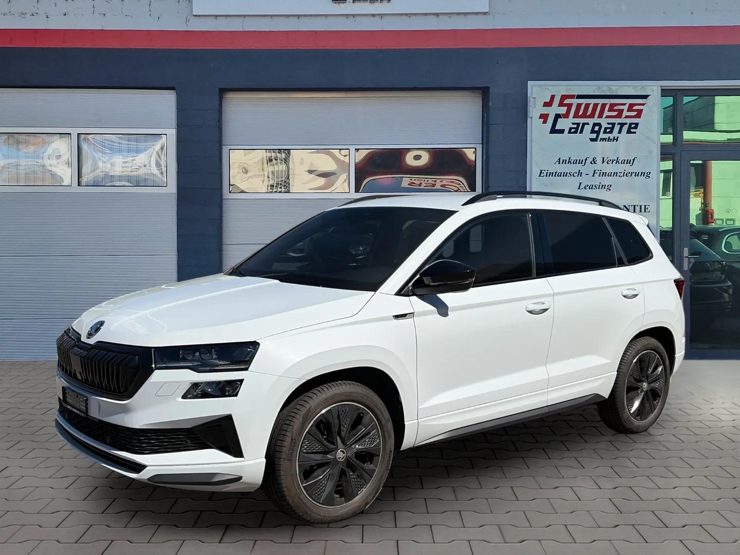 SKODA Karoq 2.0 TSI SportLine 4x4 DSG mit AHK & Standheizung-showroom-element-3