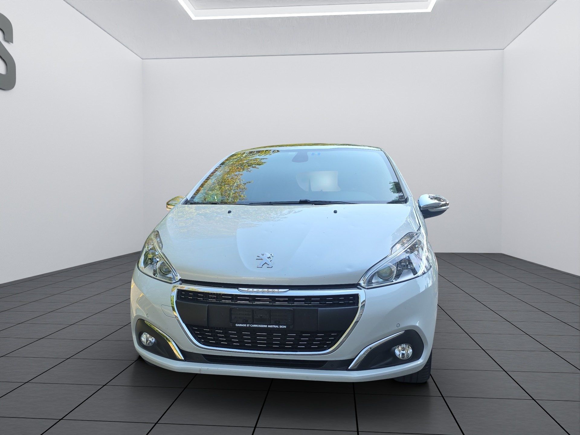 PEUGEOT 208 1.2 PureTech Allure EAT6-image-1