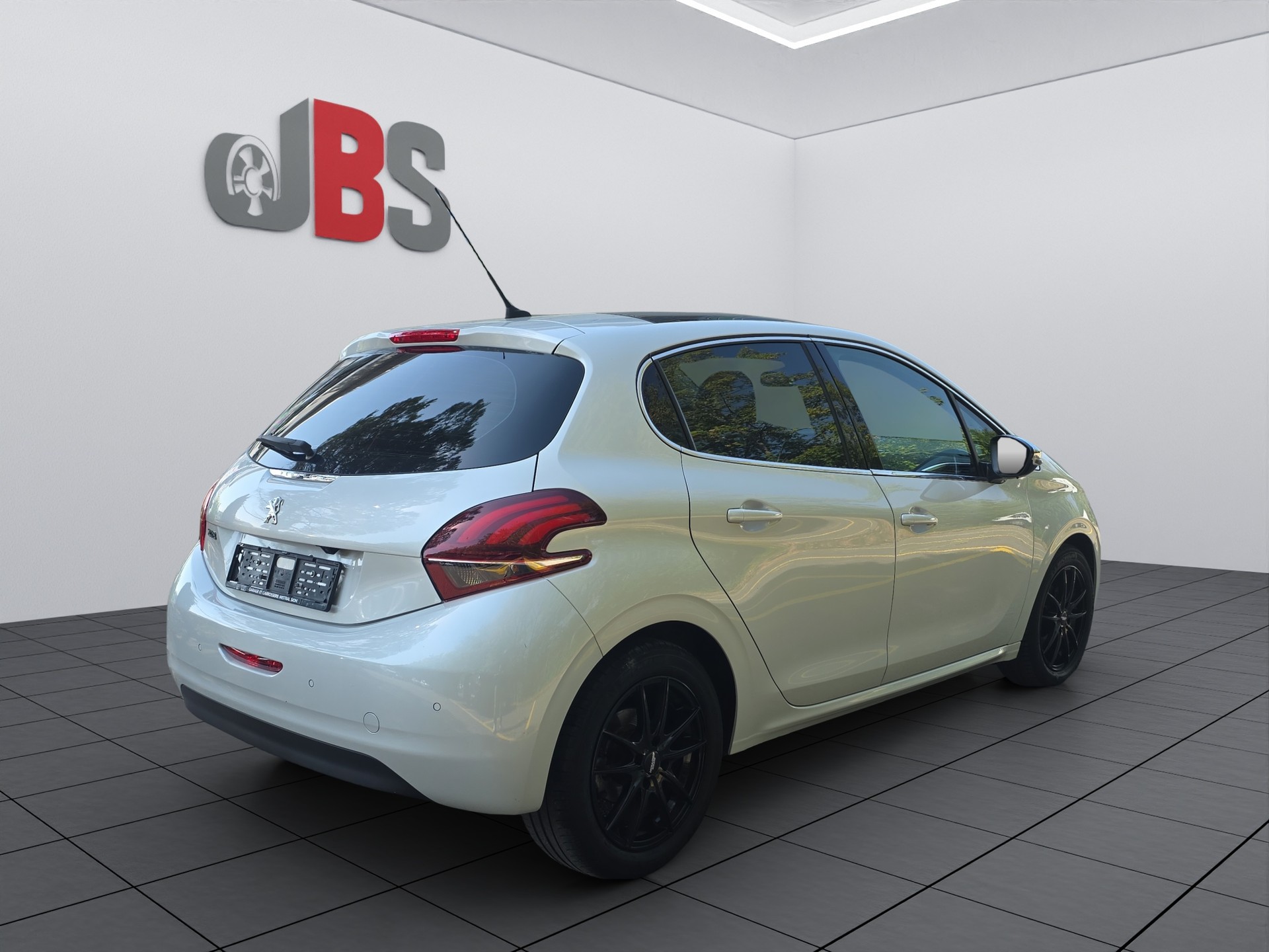 PEUGEOT 208 1.2 PureTech Allure EAT6-image-4