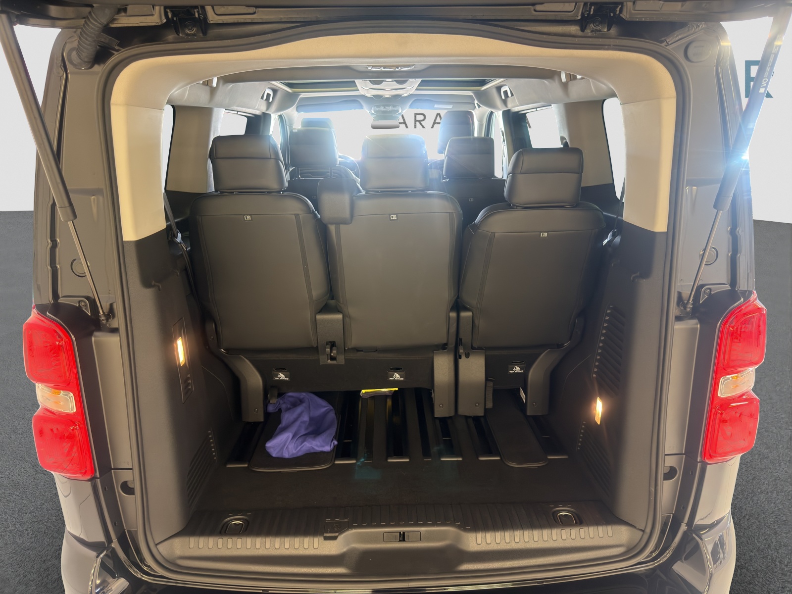 FIAT ULYSSE 2.2 BlueHDI VIP-image-6
