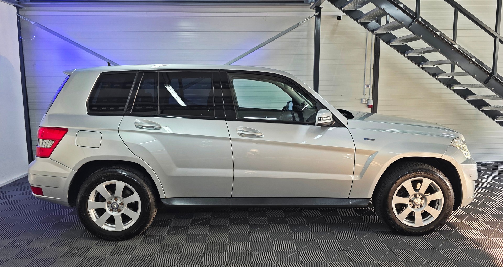 MERCEDES-BENZ GLK 220 CDI BlueEfficiency 4Matic 7G-Tronic-showroom-element-3