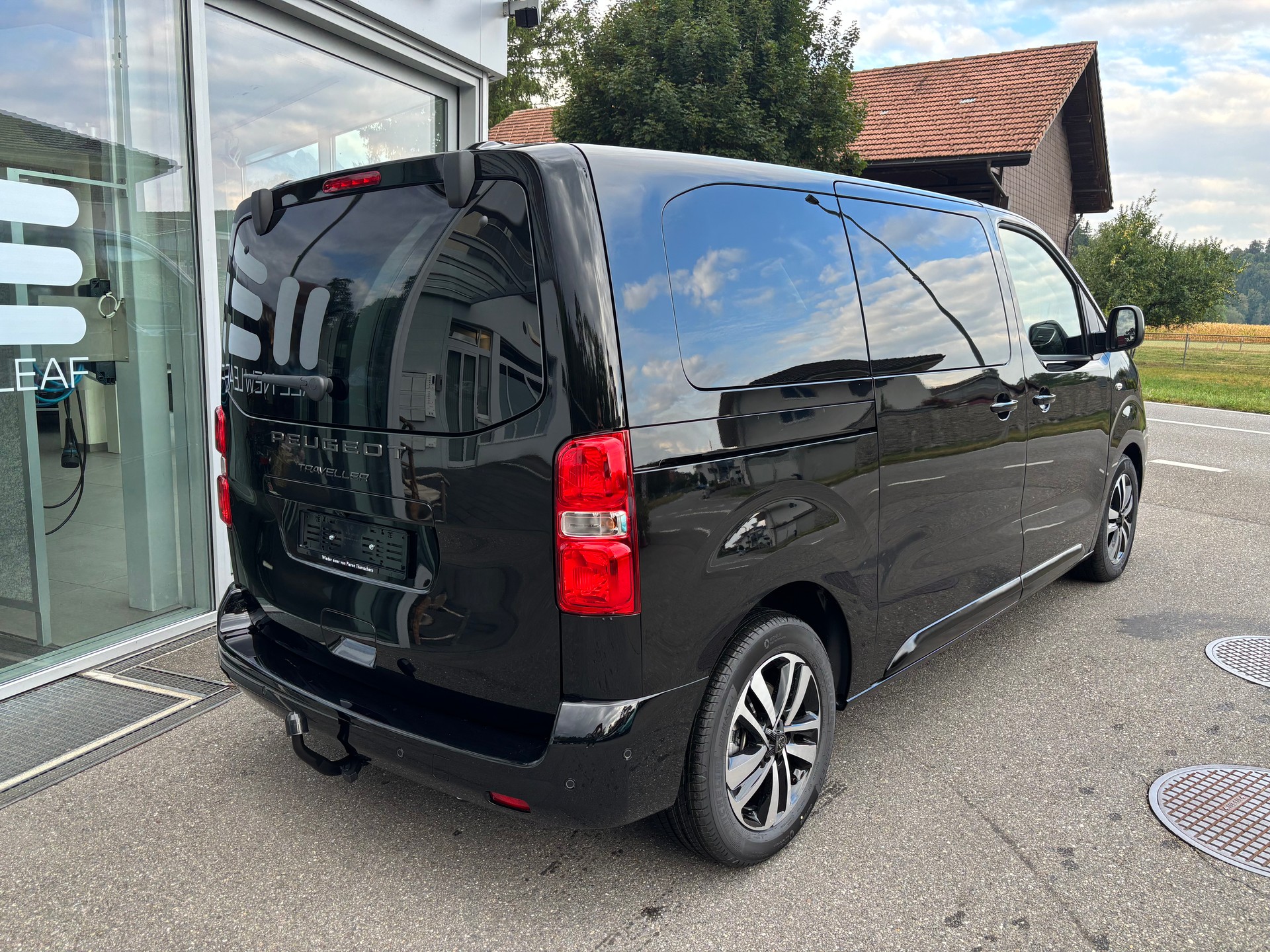 PEUGEOT Traveller Family Edition Standard EAT8-image-3