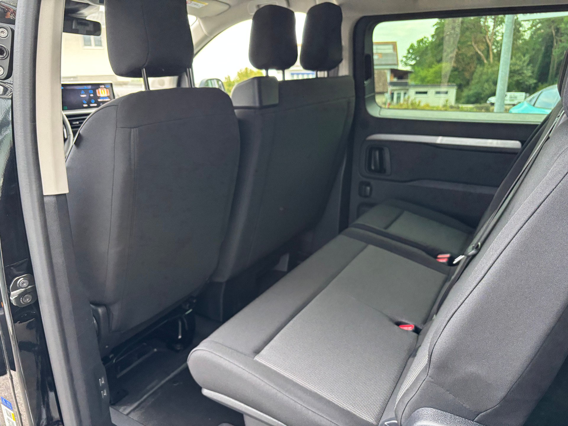 PEUGEOT Traveller Family Edition Standard EAT8-image-8