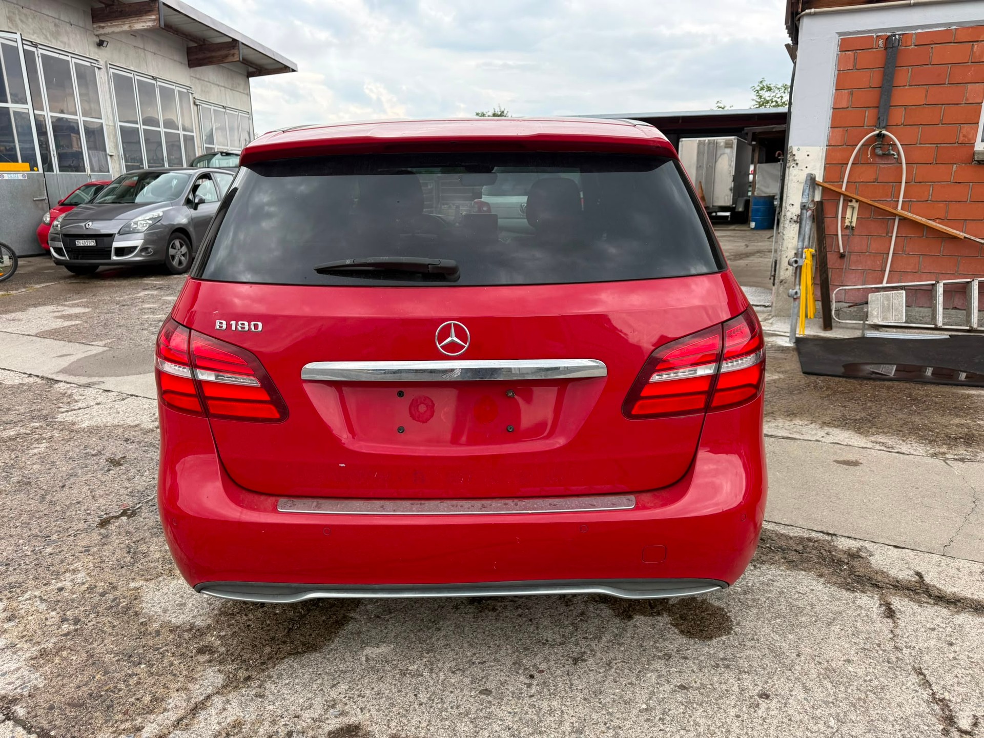 MERCEDES-BENZ B 180 Style 7G-DCT-image-1