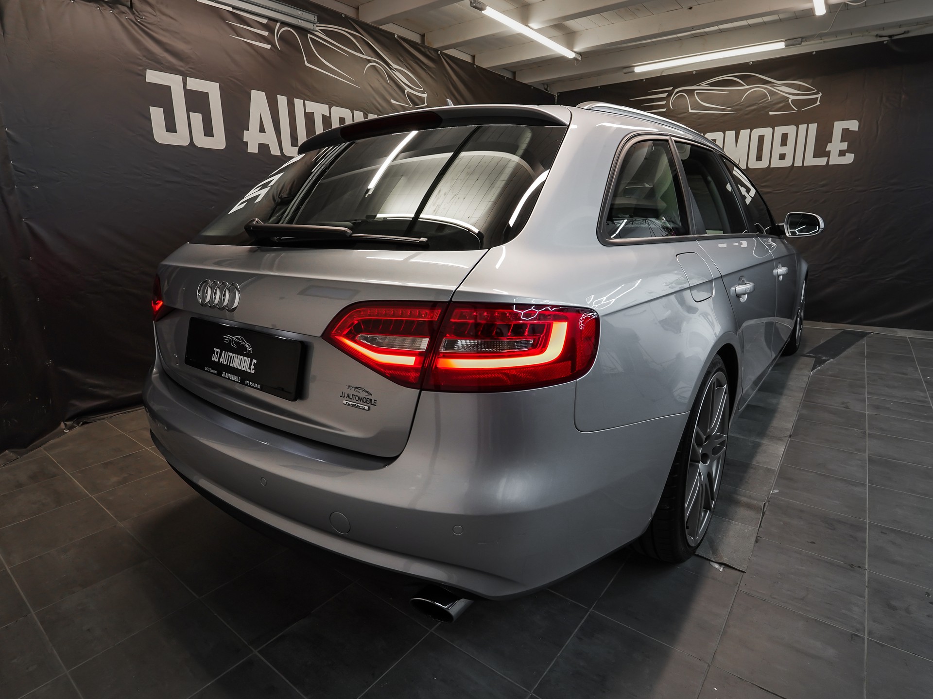 AUDI A4 Avant 2.0 TFSI quattro s-tronic-image-4